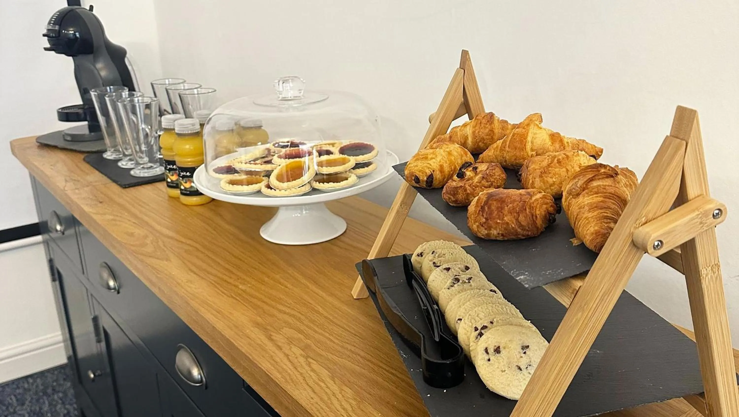 Food and drinks in Magnuson Hotel Sandy Lodge Newquay