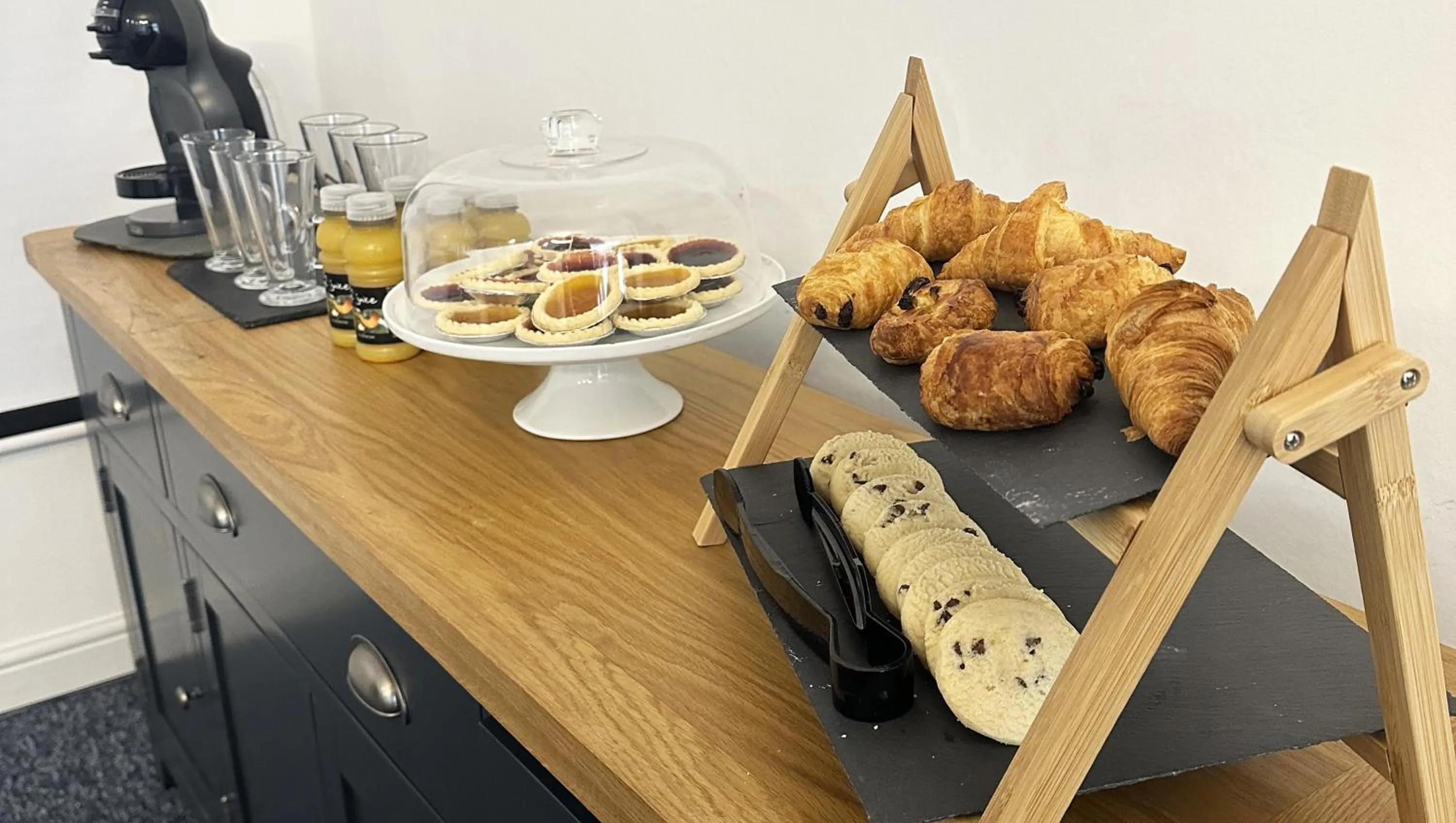 Food and drinks in Magnuson Hotel Sandy Lodge Newquay