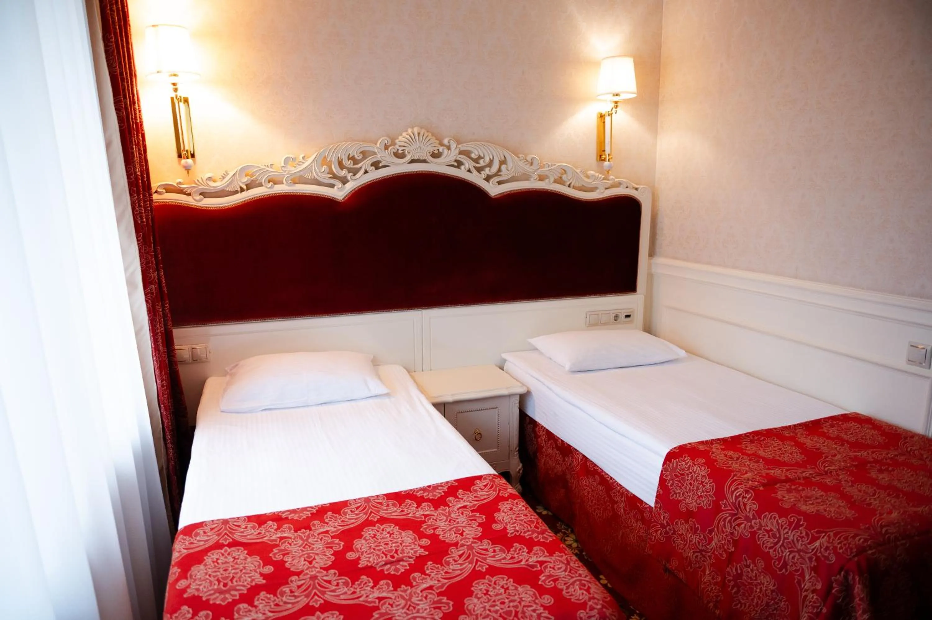 Bed in Olympic Hotel