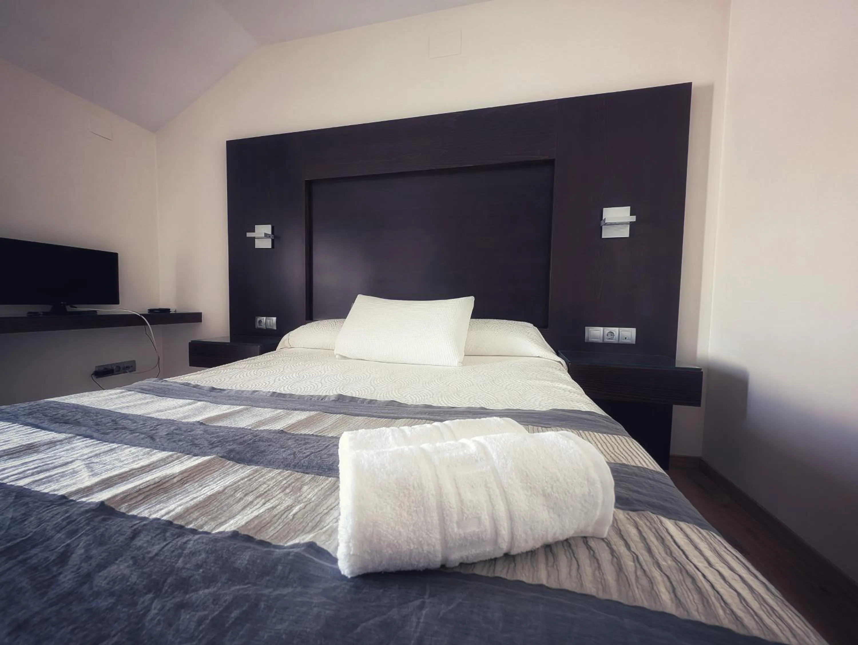 Bed in Hotel Anabel Baza