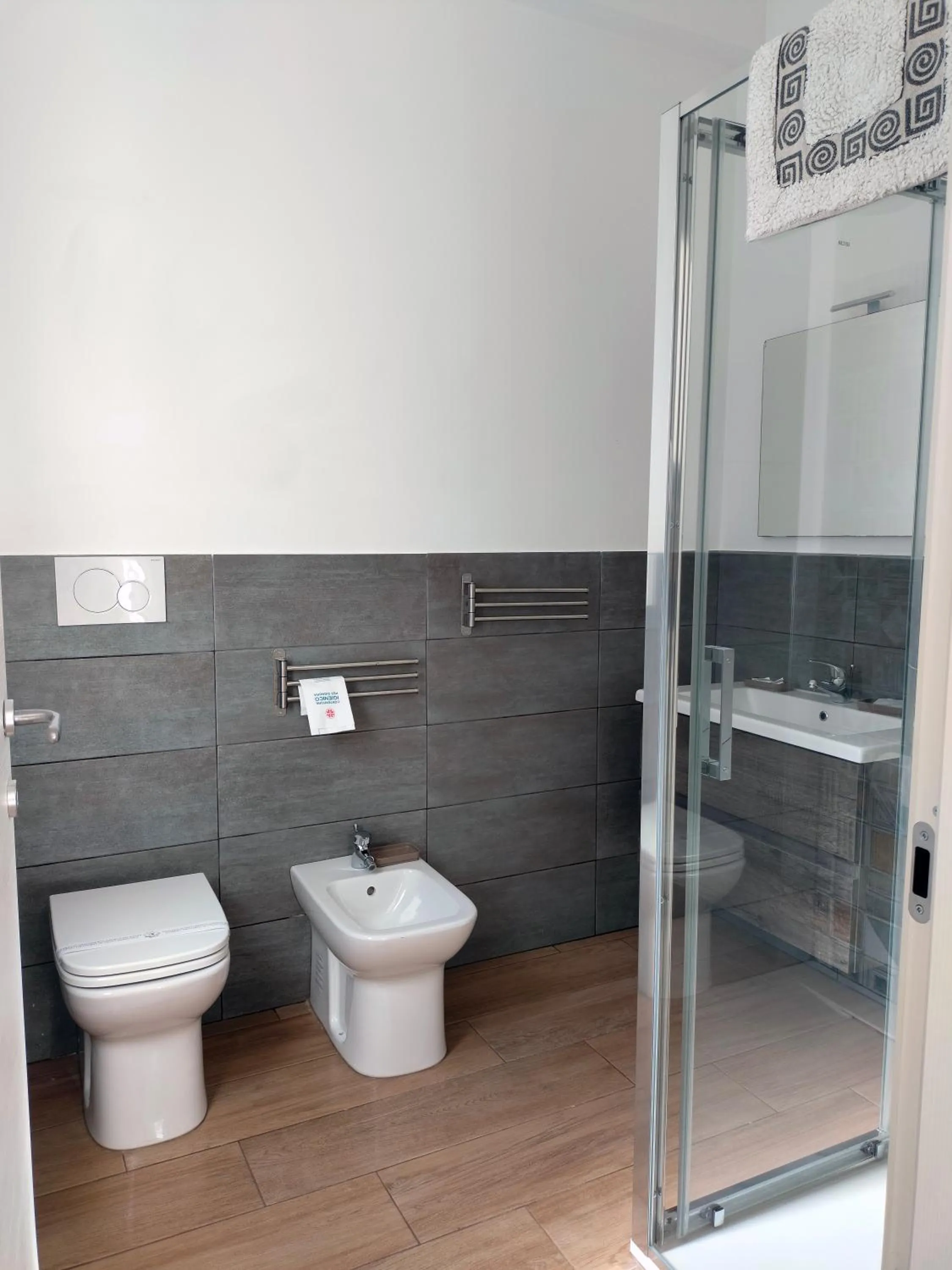 Shower in Granatelli Holiday Home