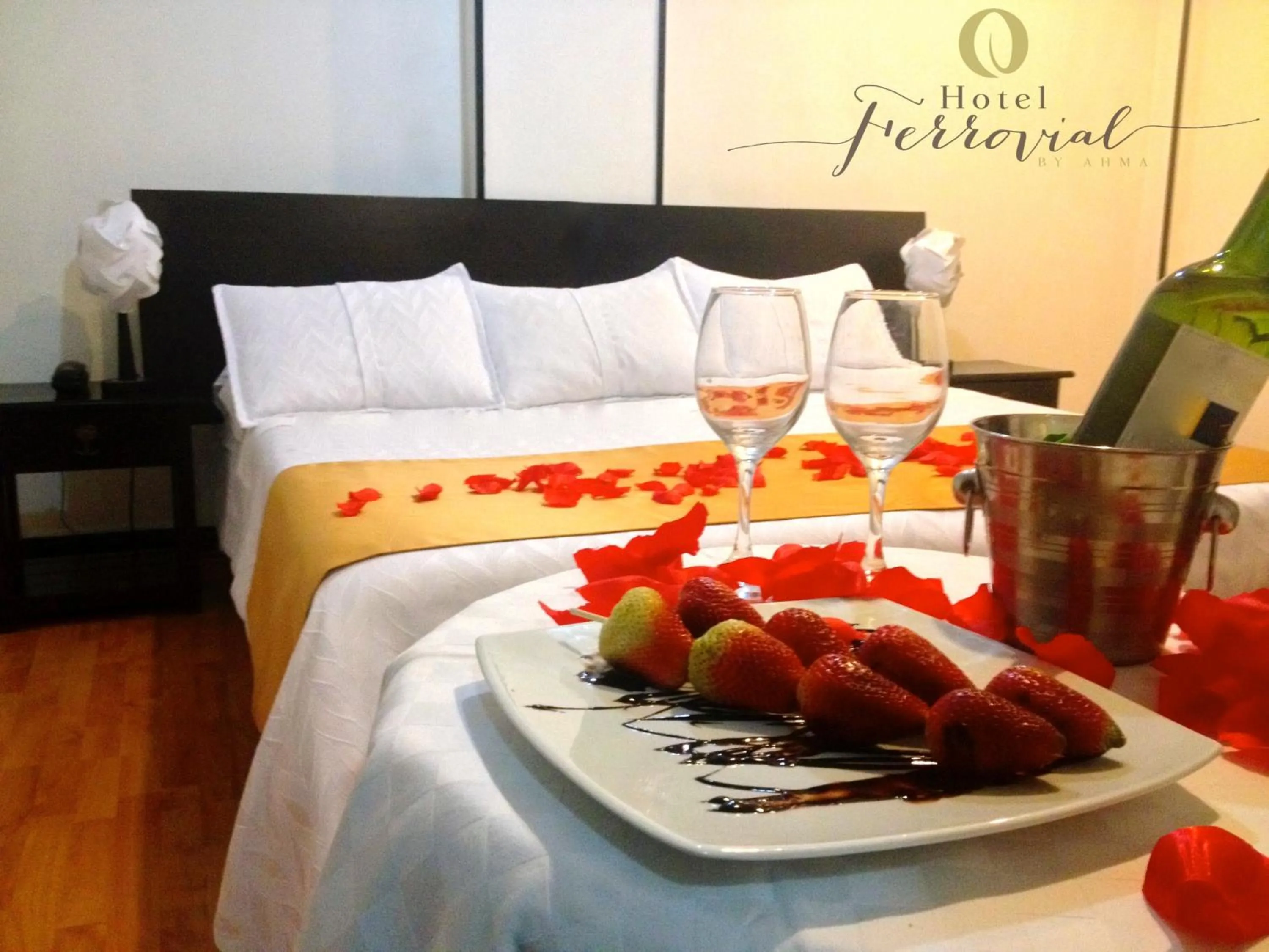 Food close-up, Bed in Hotel Ferrovial Corferias