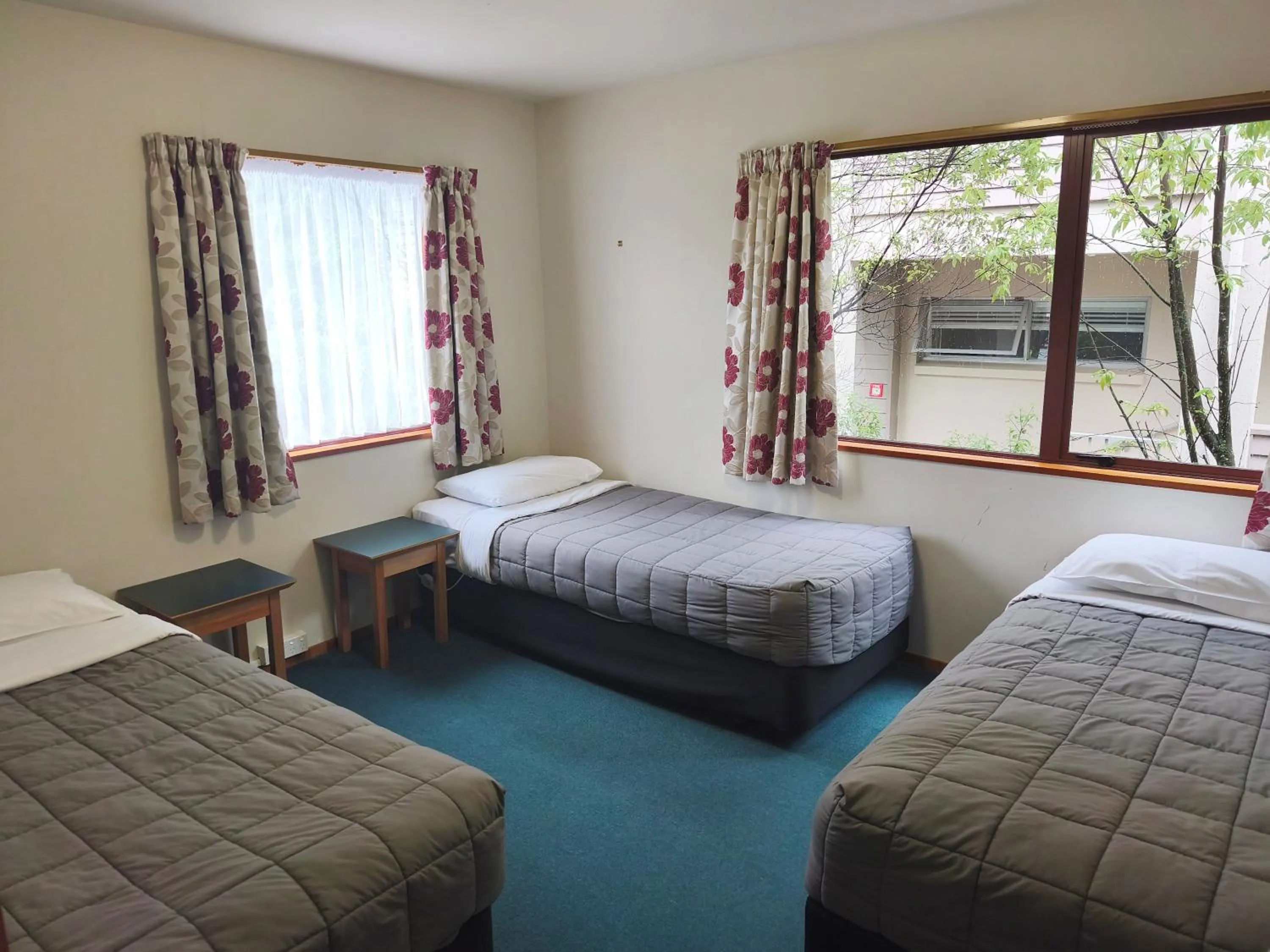 Bed in Aspen Lodge Motel