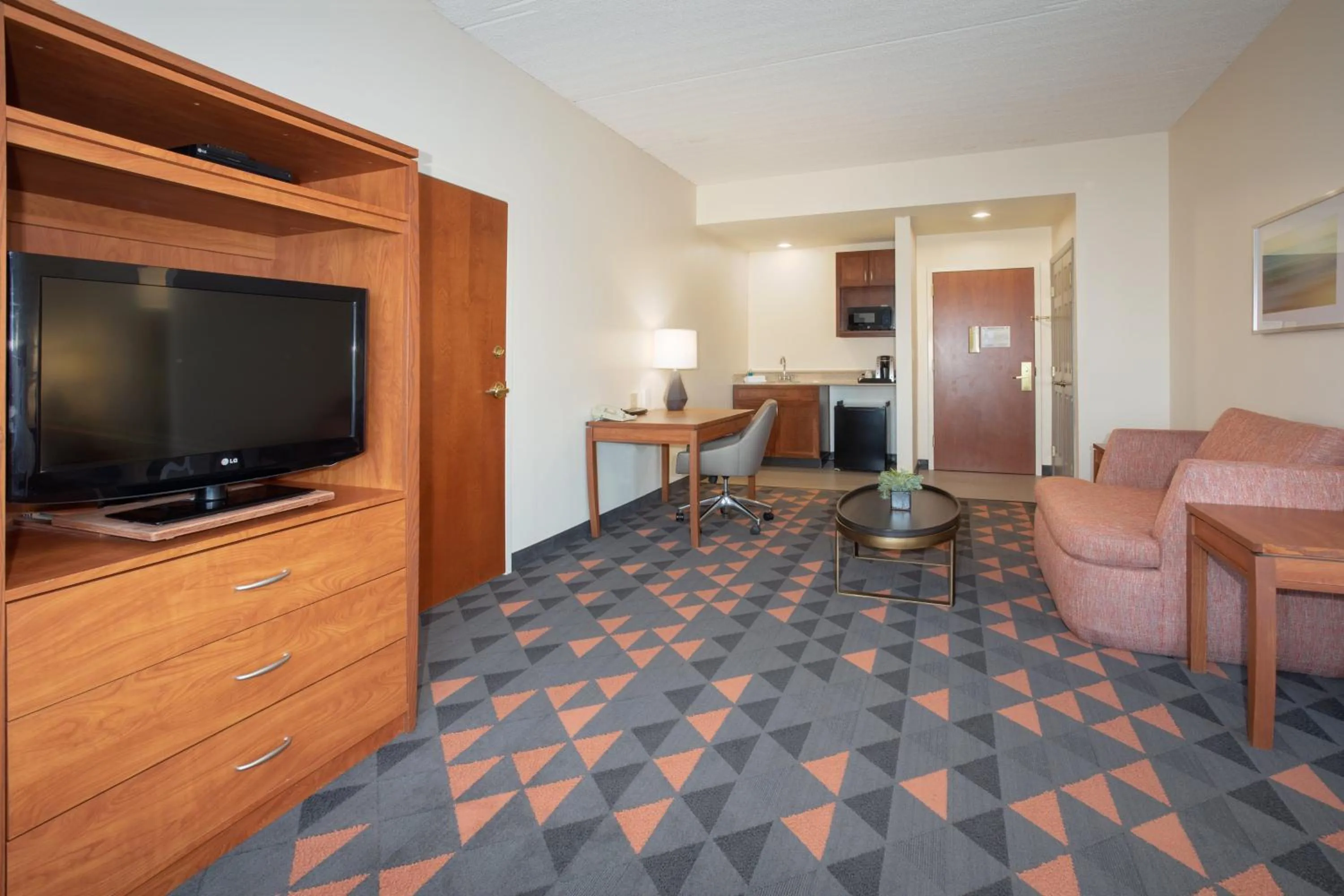 Bedroom in Holiday Inn & Suites Goodyear - West Phoenix Area by IHG