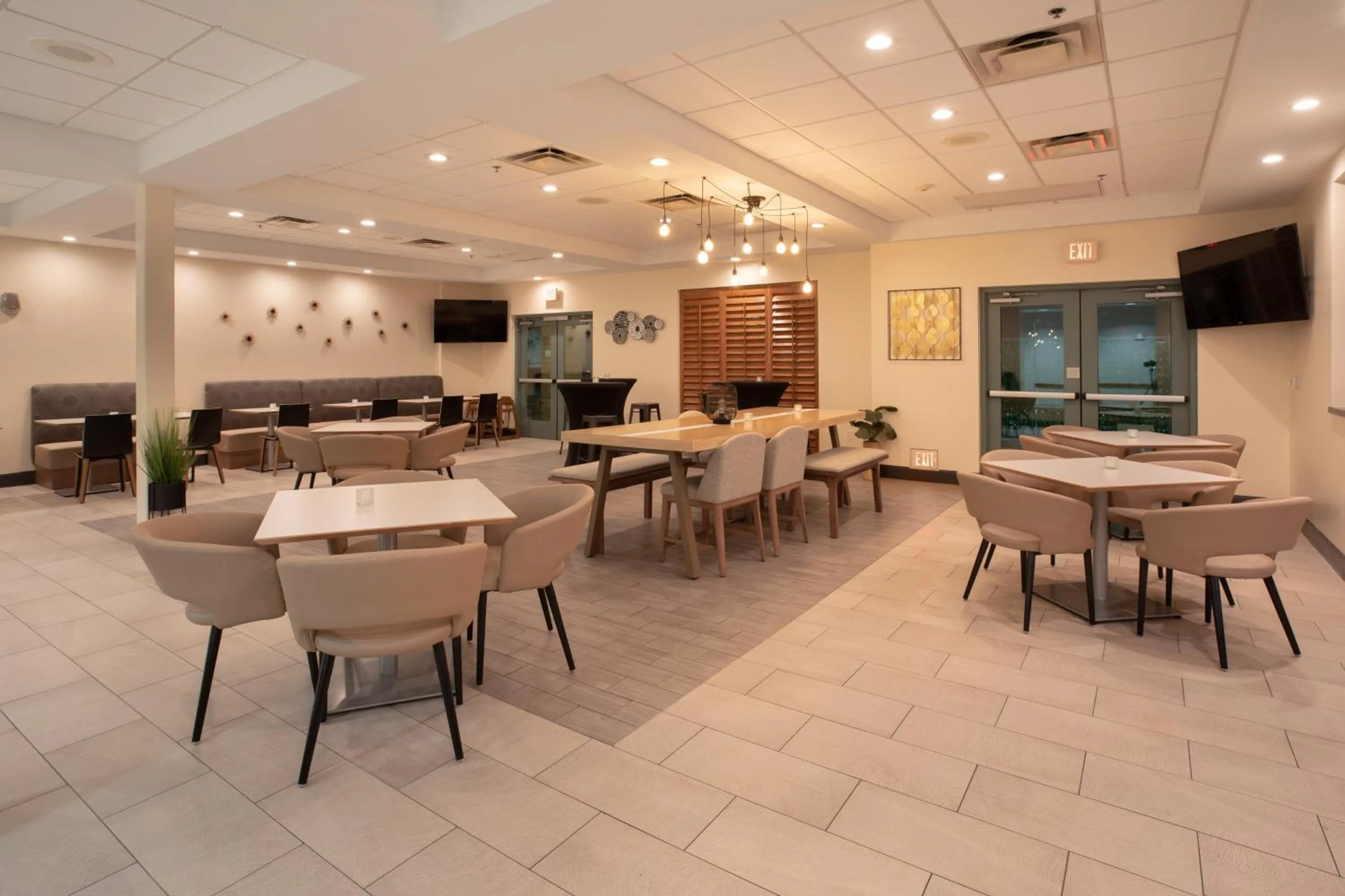 Restaurant/places to eat in Holiday Inn & Suites Goodyear - West Phoenix Area by IHG