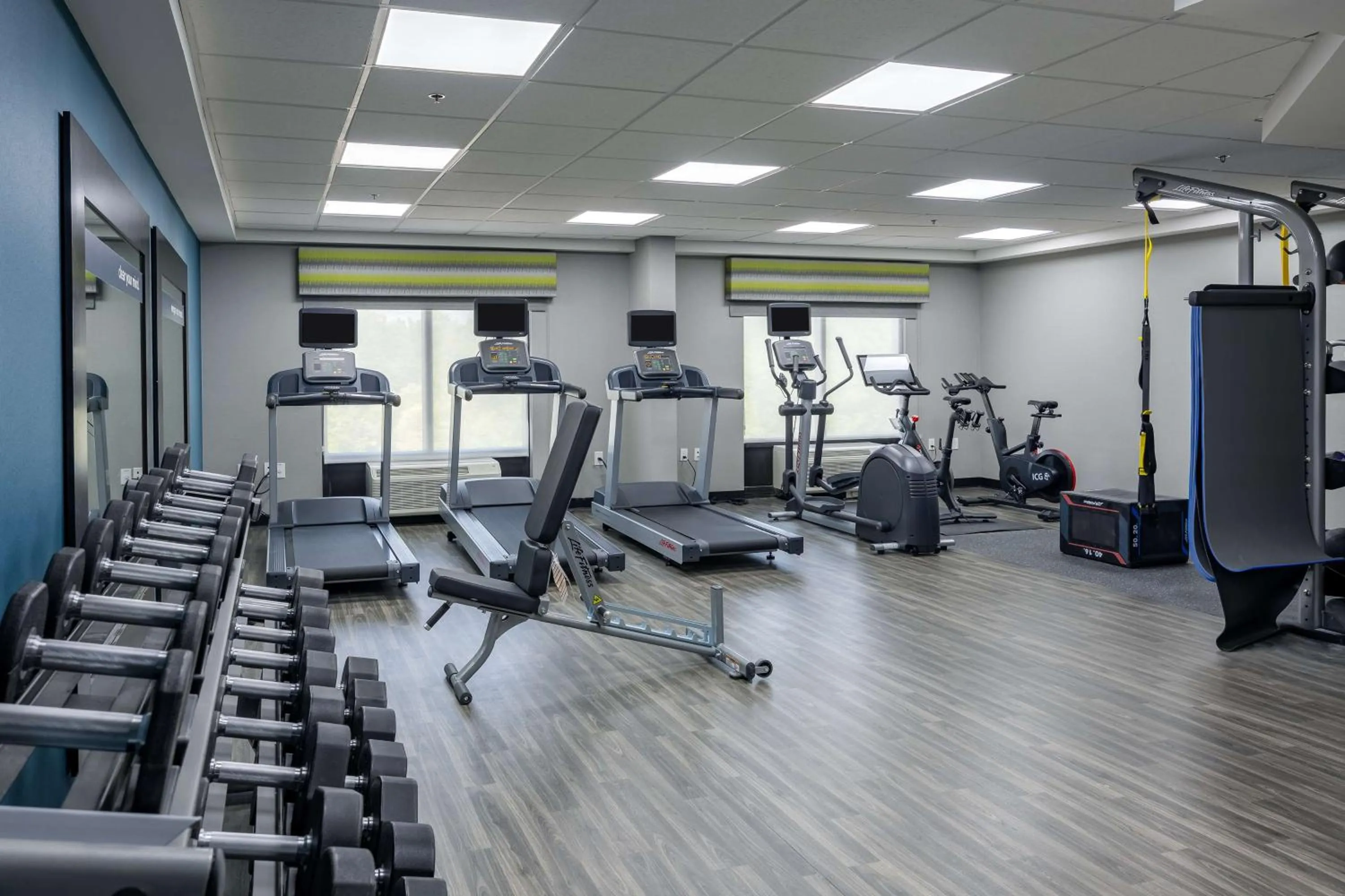 Fitness centre/facilities in Hampton Inn & Suites Alpharetta Roswell