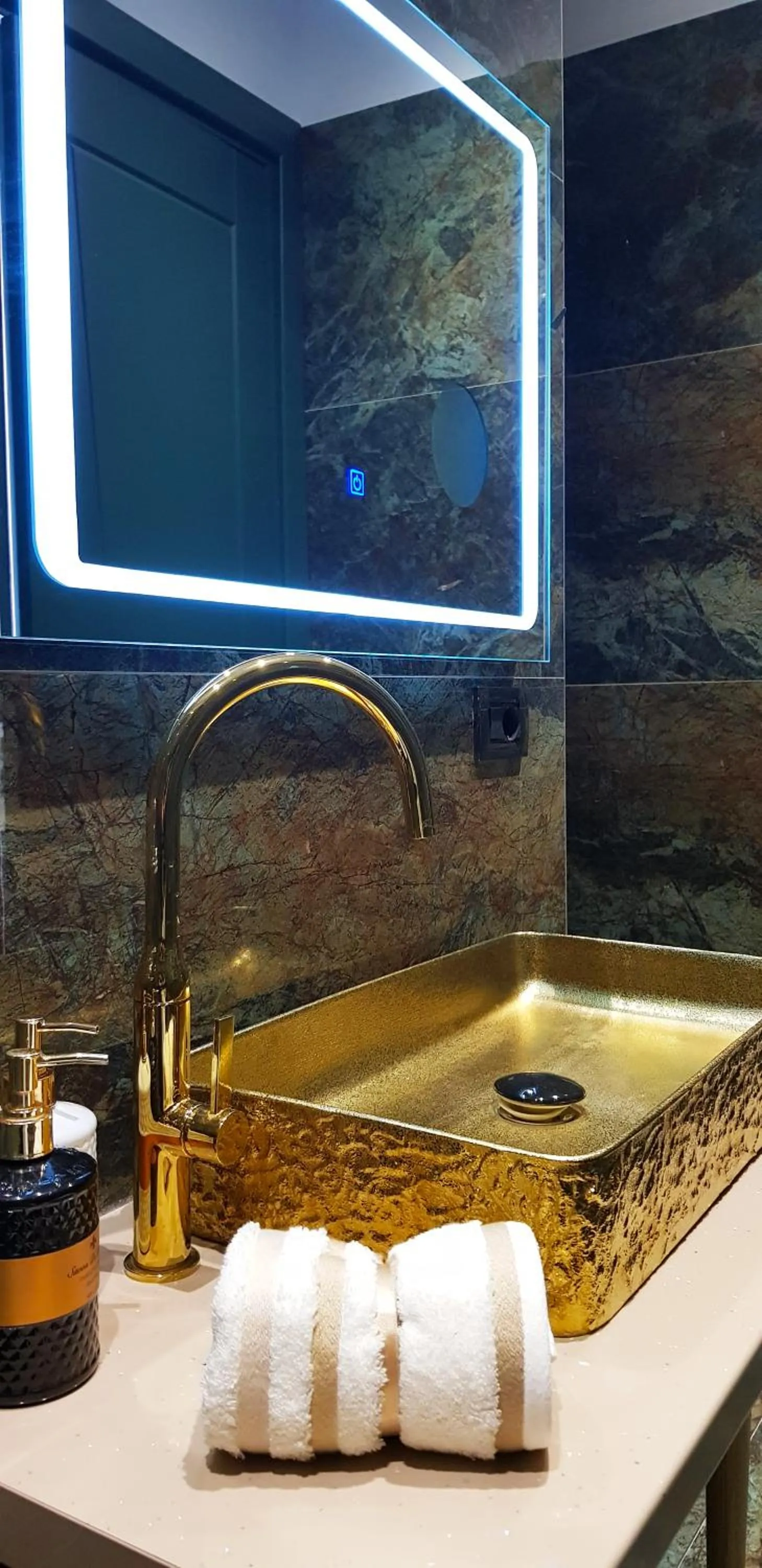 Toilet in Asi Rooftop Hotel