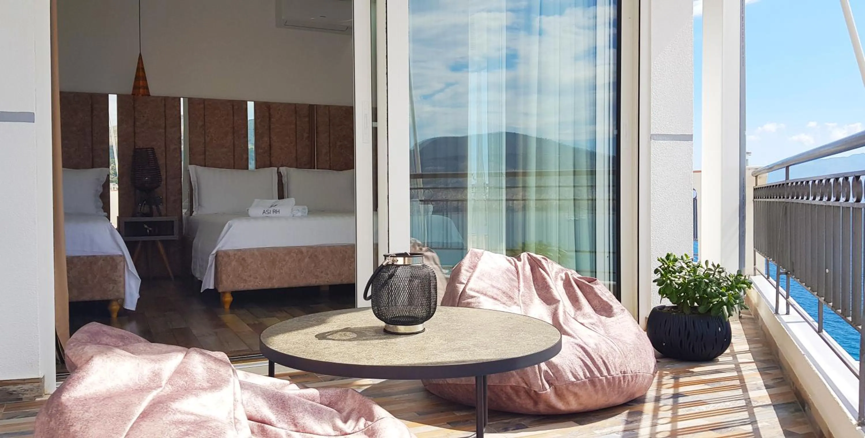 Bed in Asi Rooftop Hotel