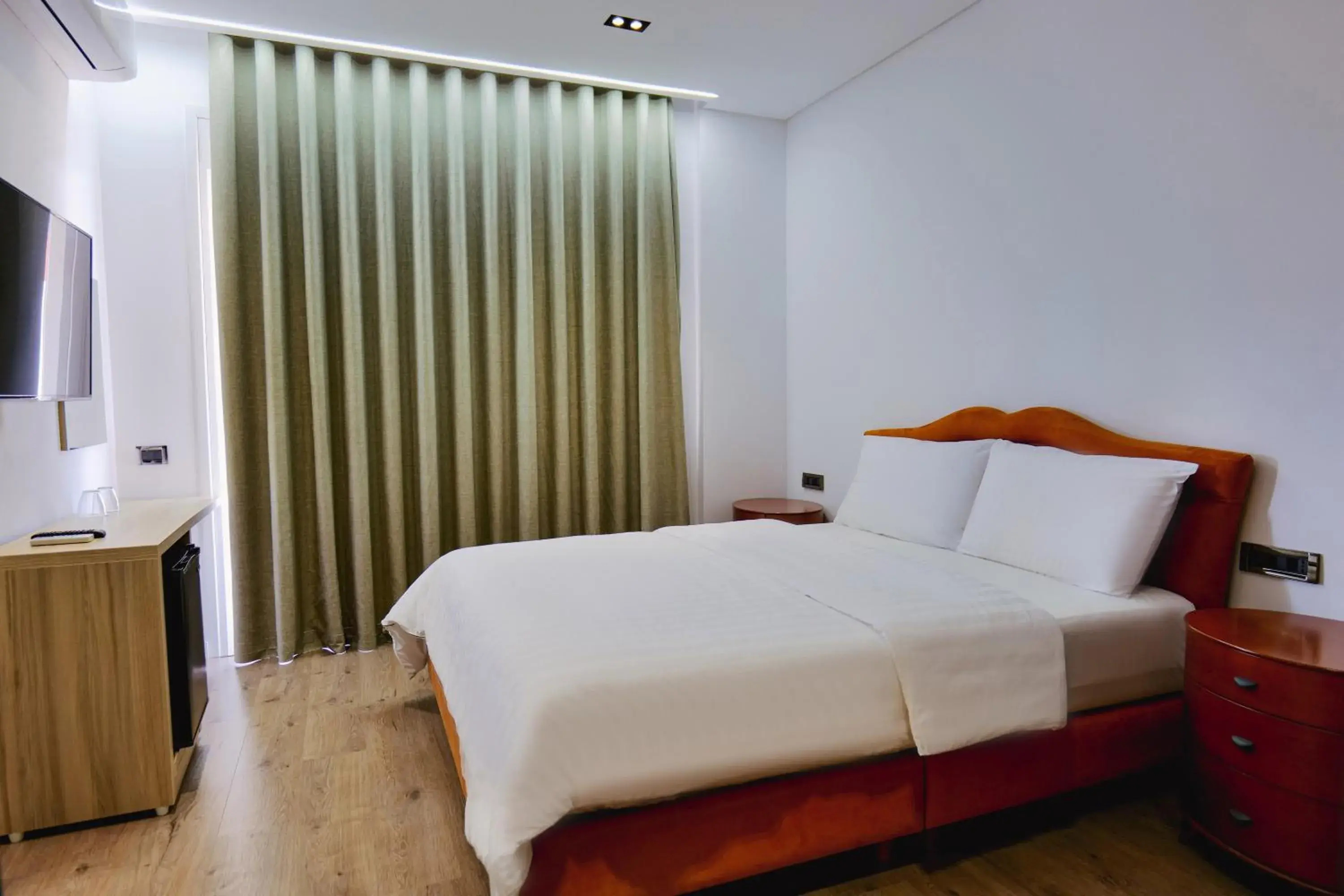 Deluxe Double Room with Side Sea View in Asi Rooftop Hotel Deluxe Double Room with Side Sea View in Asi Rooftop Hotel