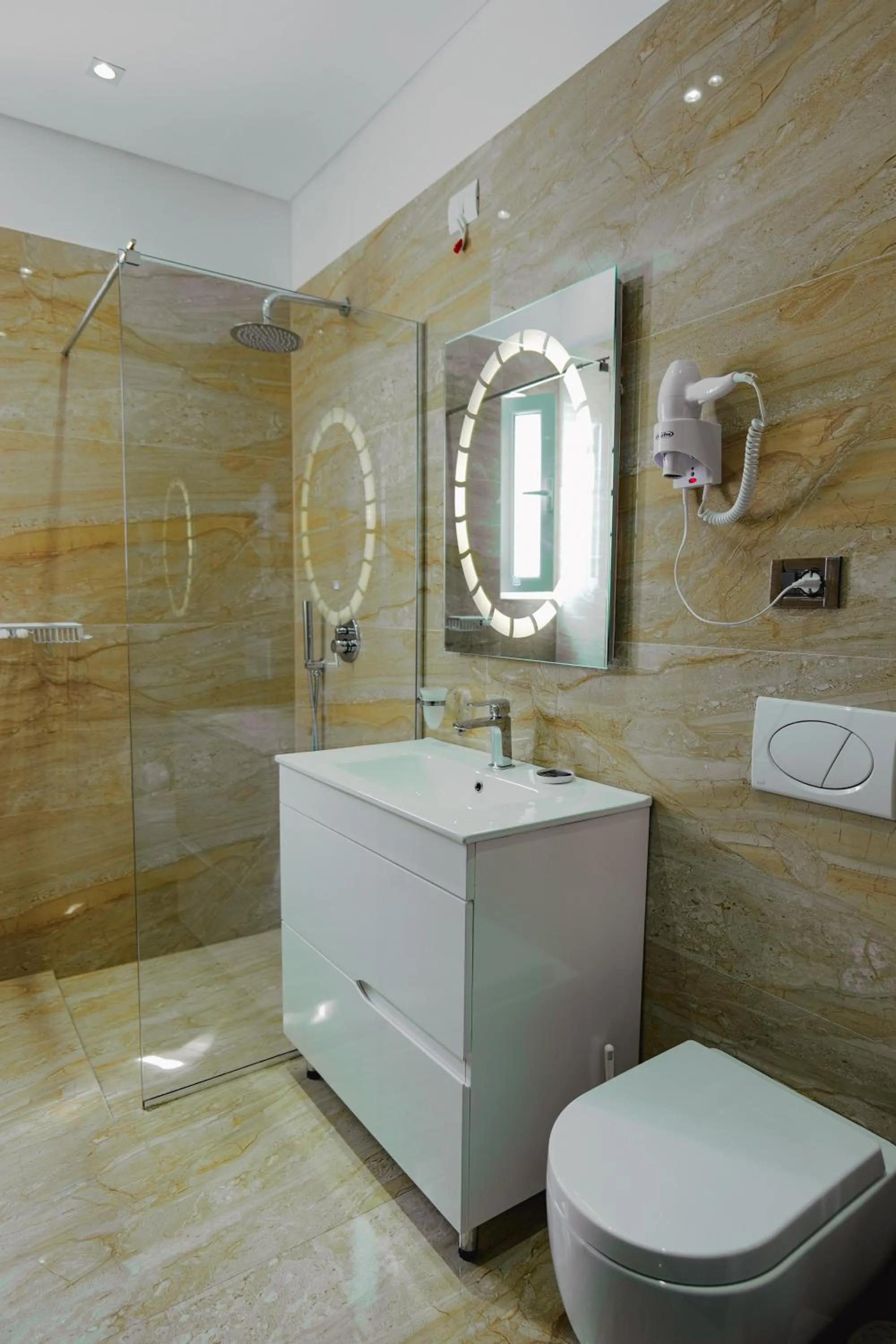 Bathroom in Asi Rooftop Hotel