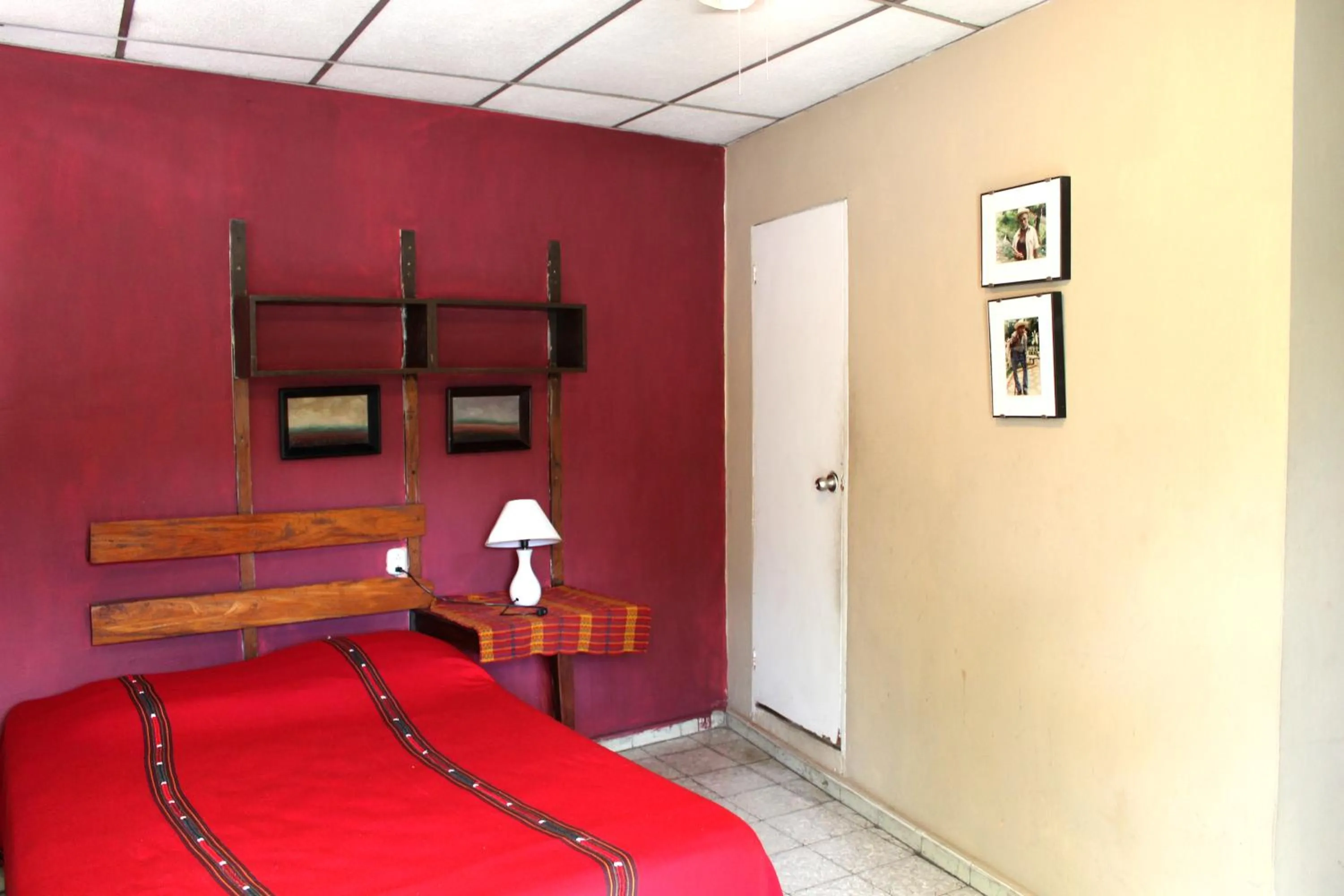 Photo of the whole room, Bed in Ximenas Guest House