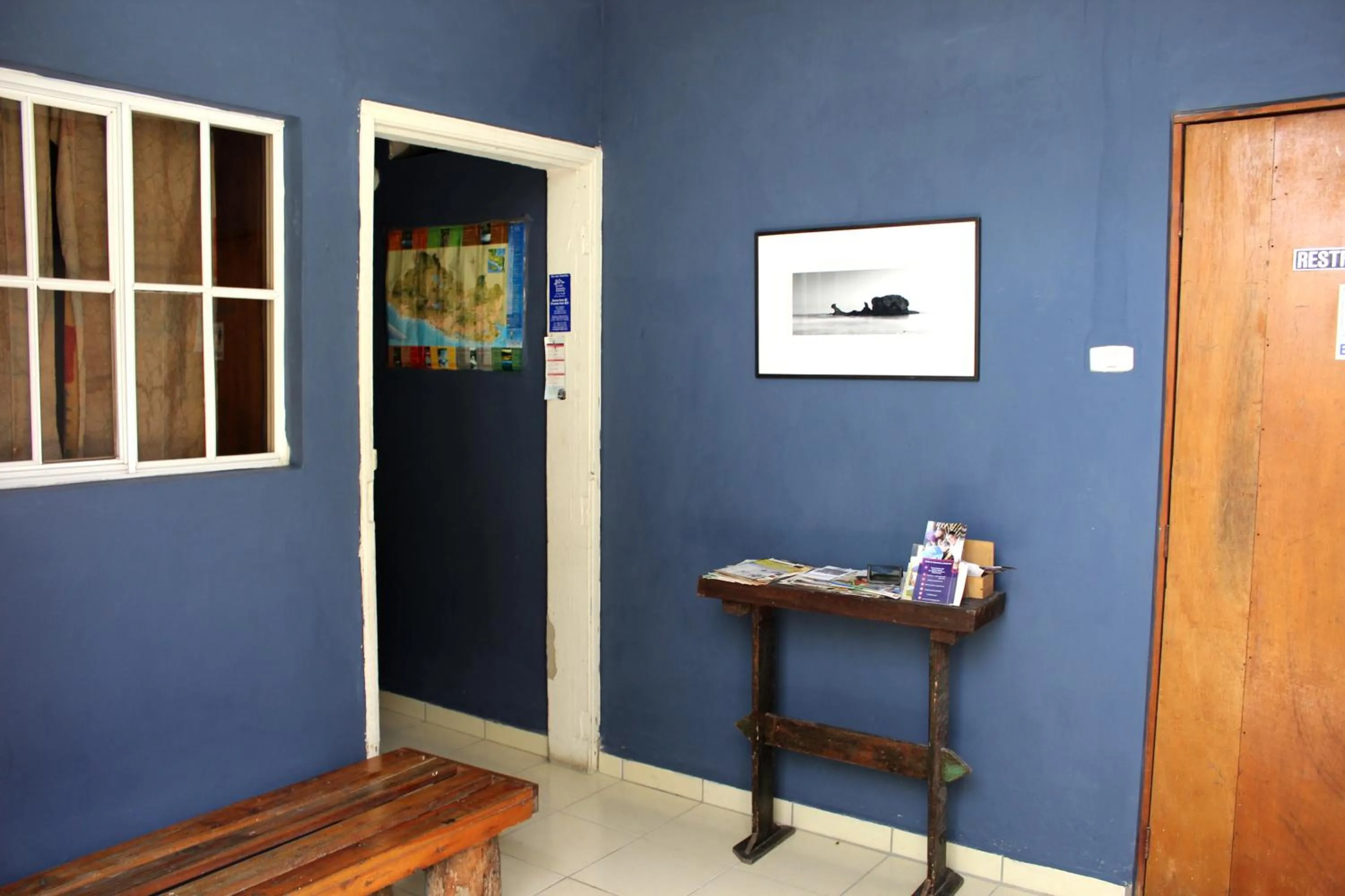 Communal lounge/ TV room in Ximenas Guest House