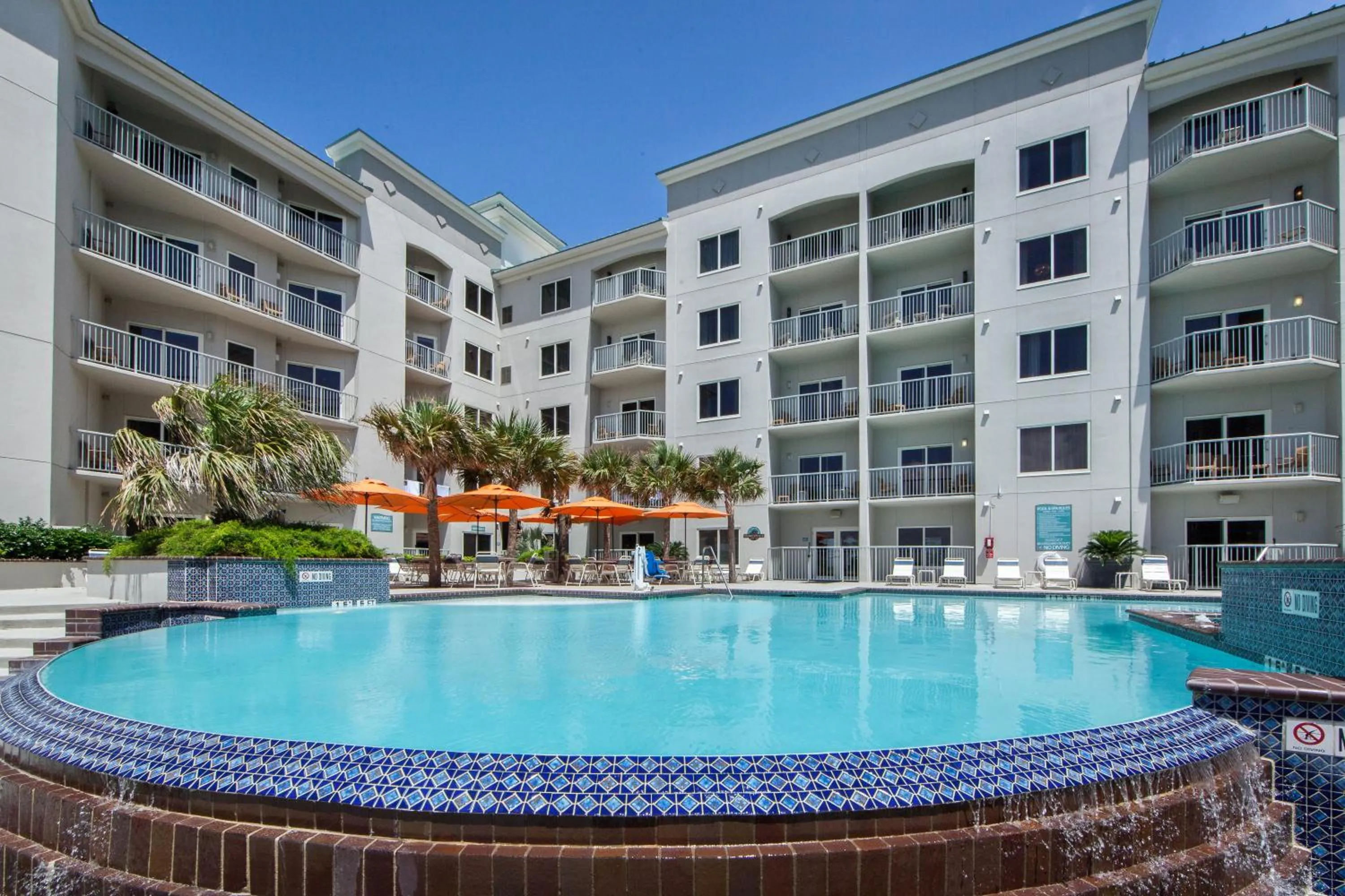 Property building in Holiday Inn Club Vacations Galveston Beach Resort