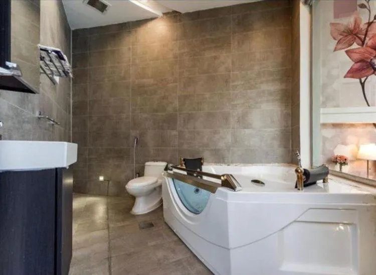 Bathroom in Al Maqsd Chalets