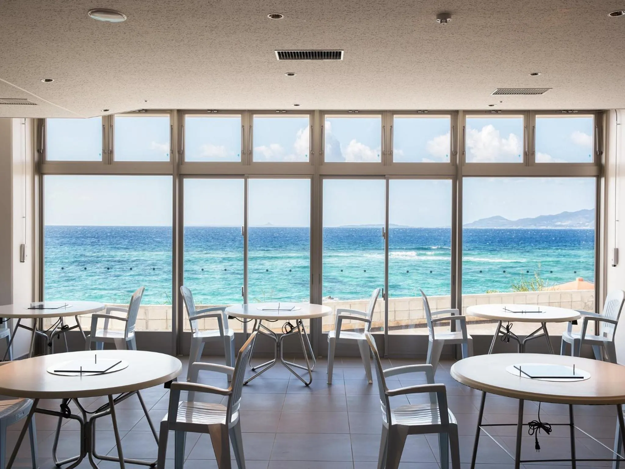 Restaurant/places to eat in Hotel Miyuki Beach