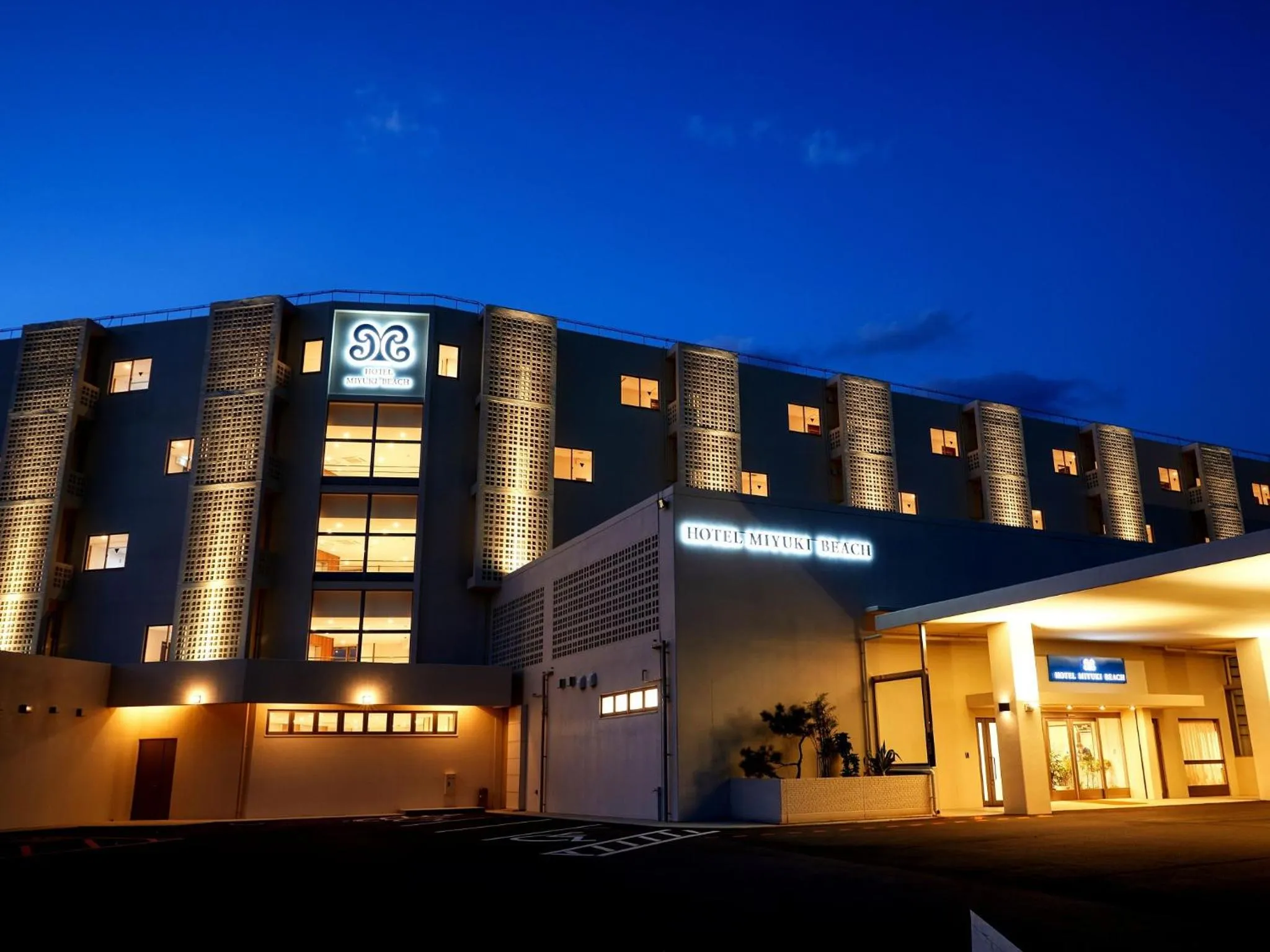 Property building in Hotel Miyuki Beach