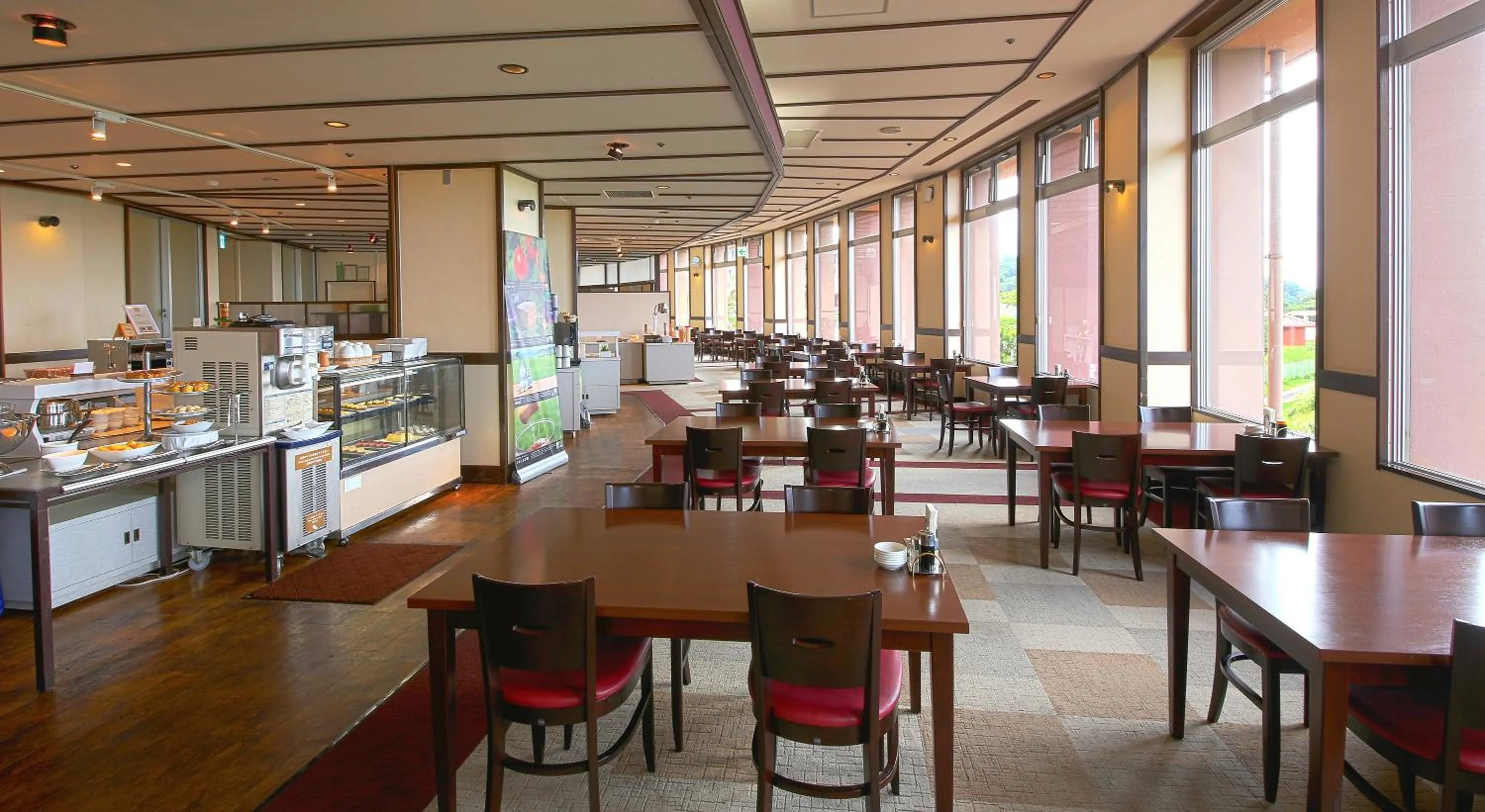 Restaurant/places to eat in The Yuinchi Hotel Nanjo