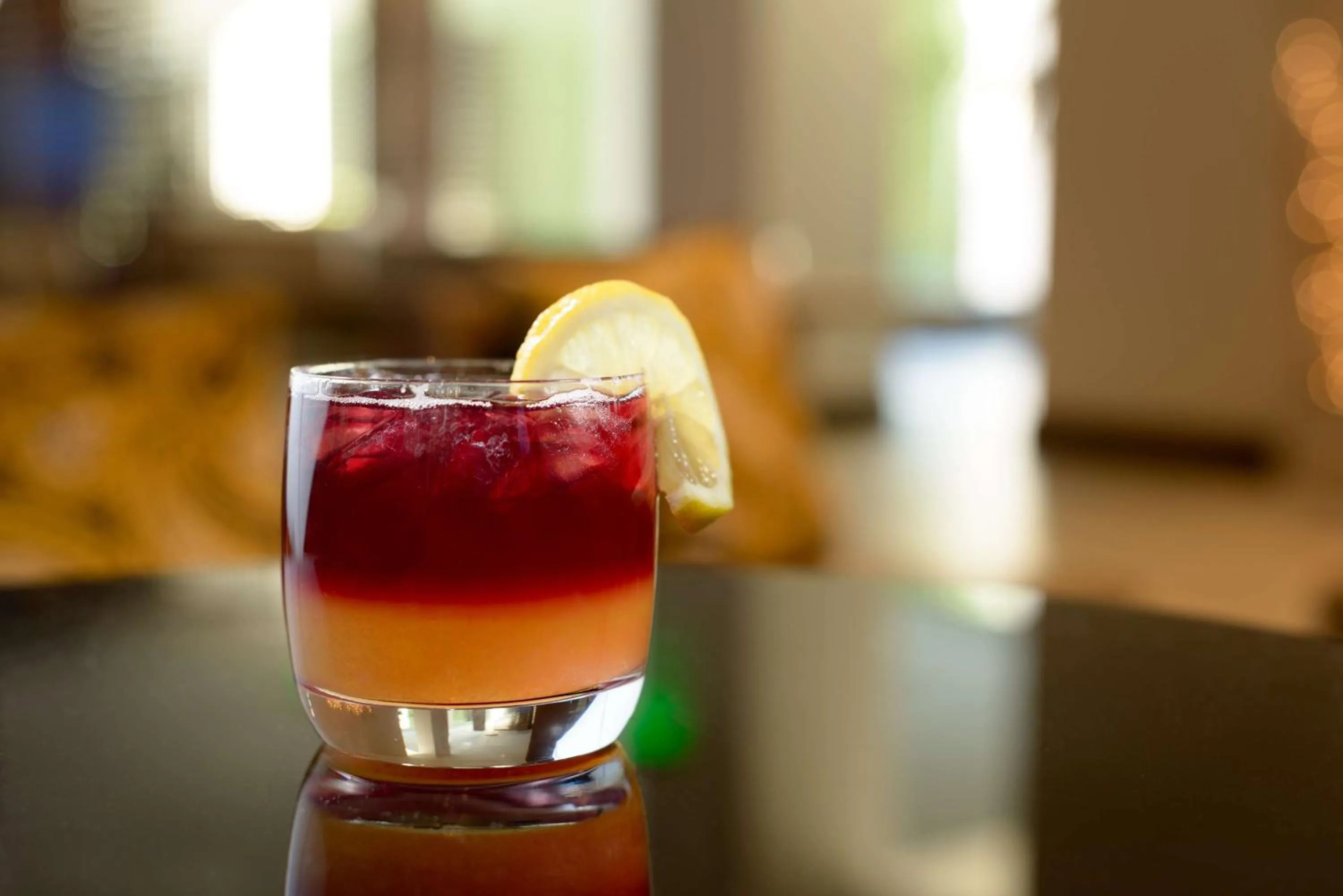 Lounge or bar in Hilton Woodland Hills/ Los Angeles