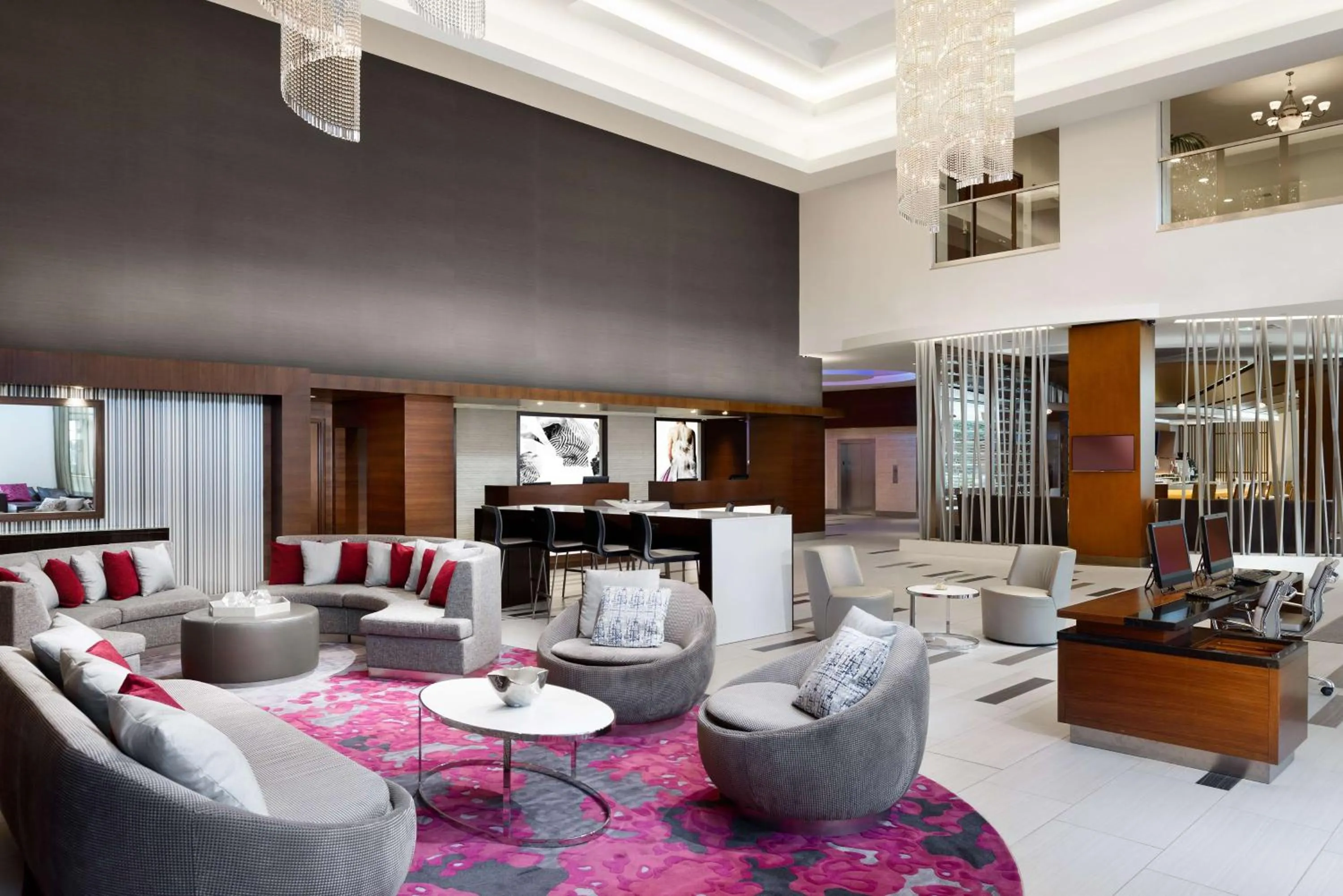 Lobby or reception in Hilton Woodland Hills/ Los Angeles