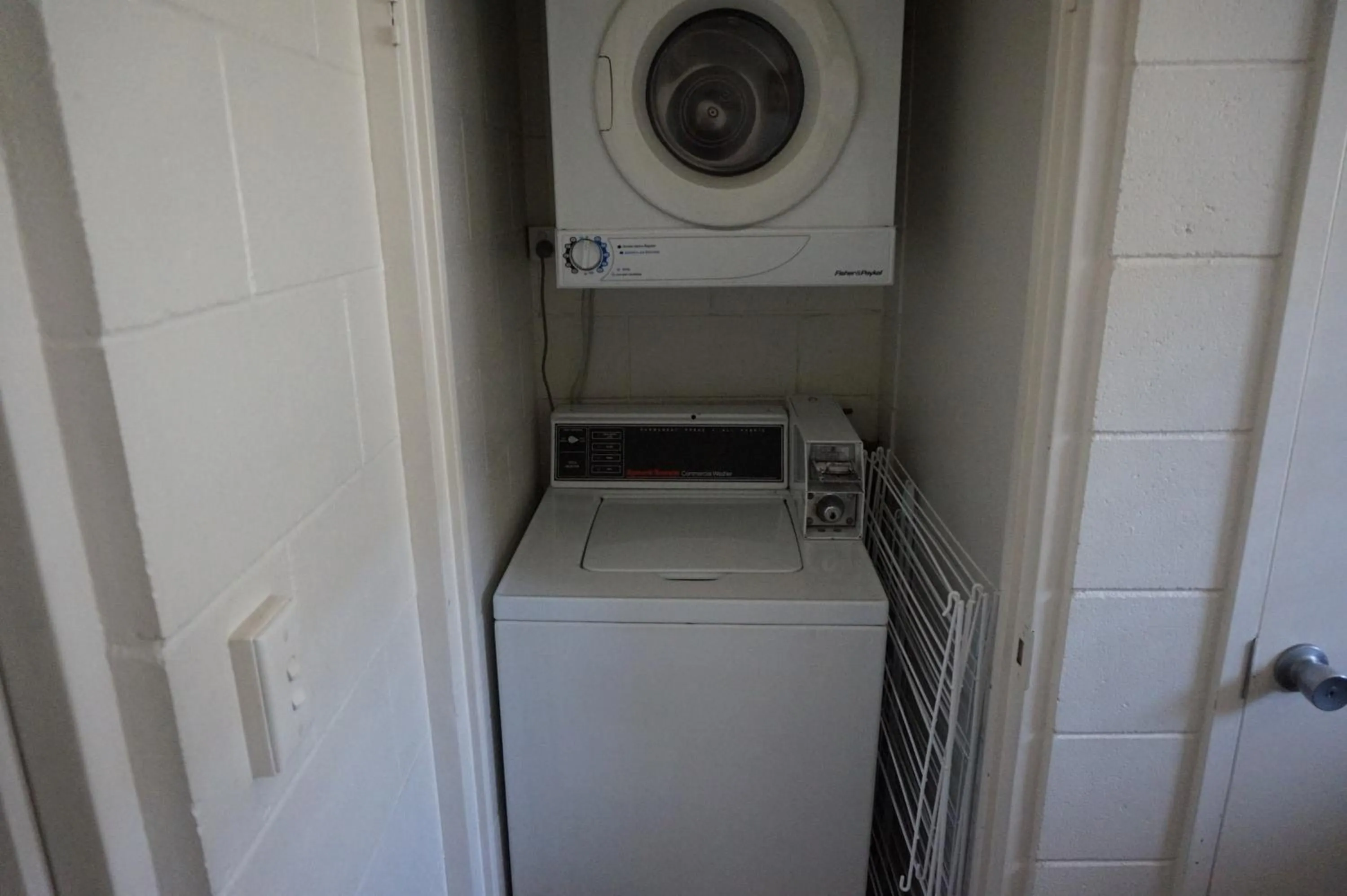 Area and facilities in Country Ayr Motel