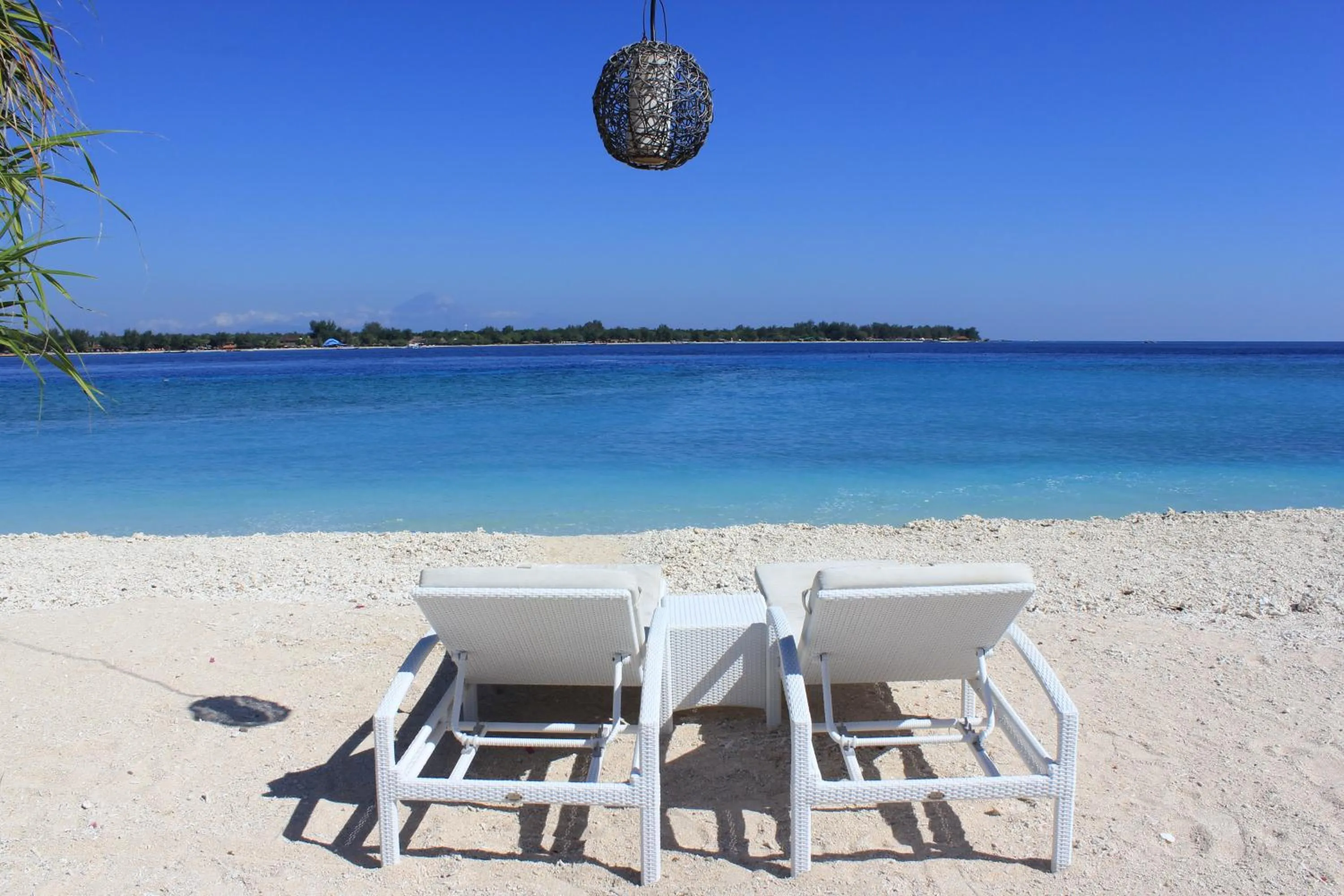 Beach in MAHAMAYA Gili Meno