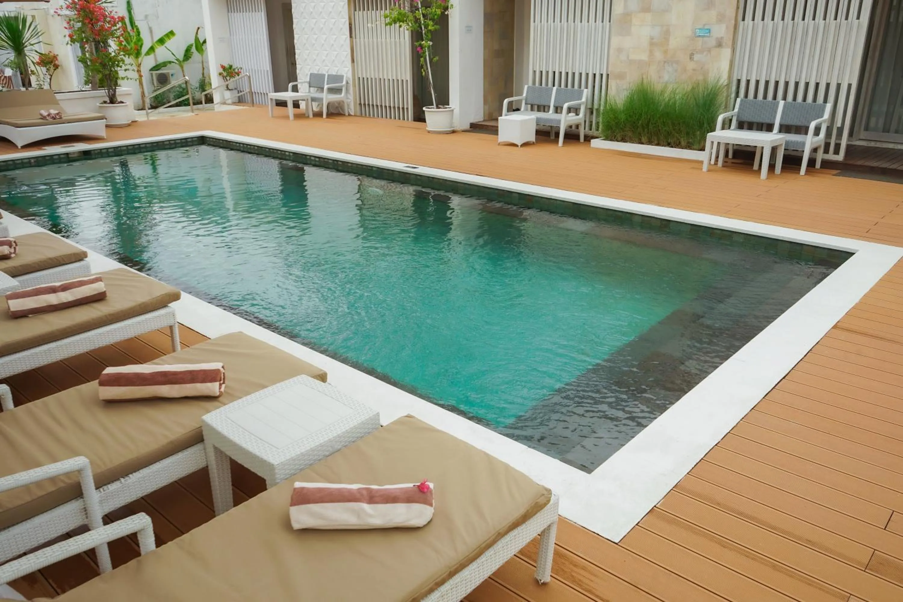 Swimming pool in MAHAMAYA Gili Meno