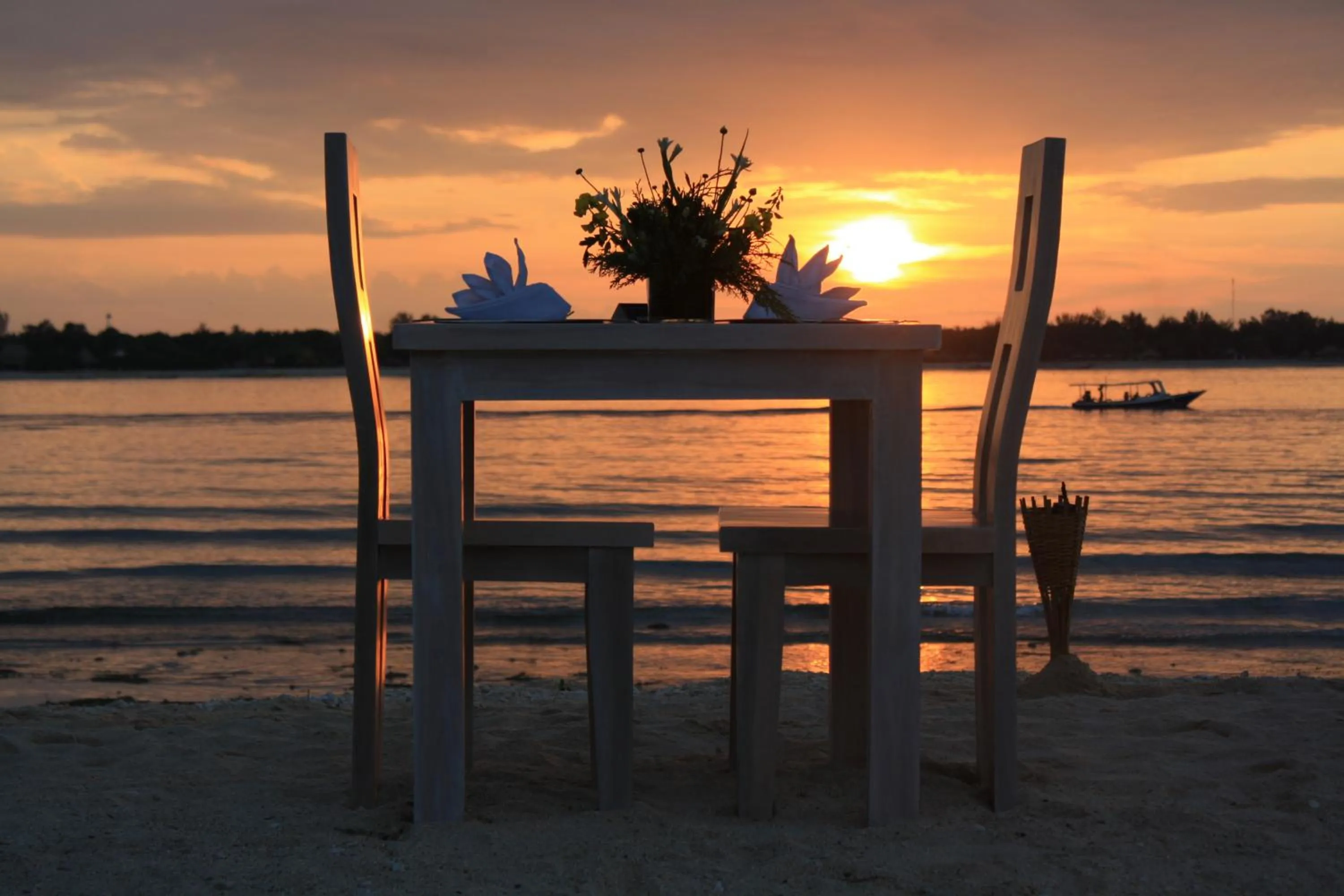 Restaurant/places to eat in MAHAMAYA Gili Meno