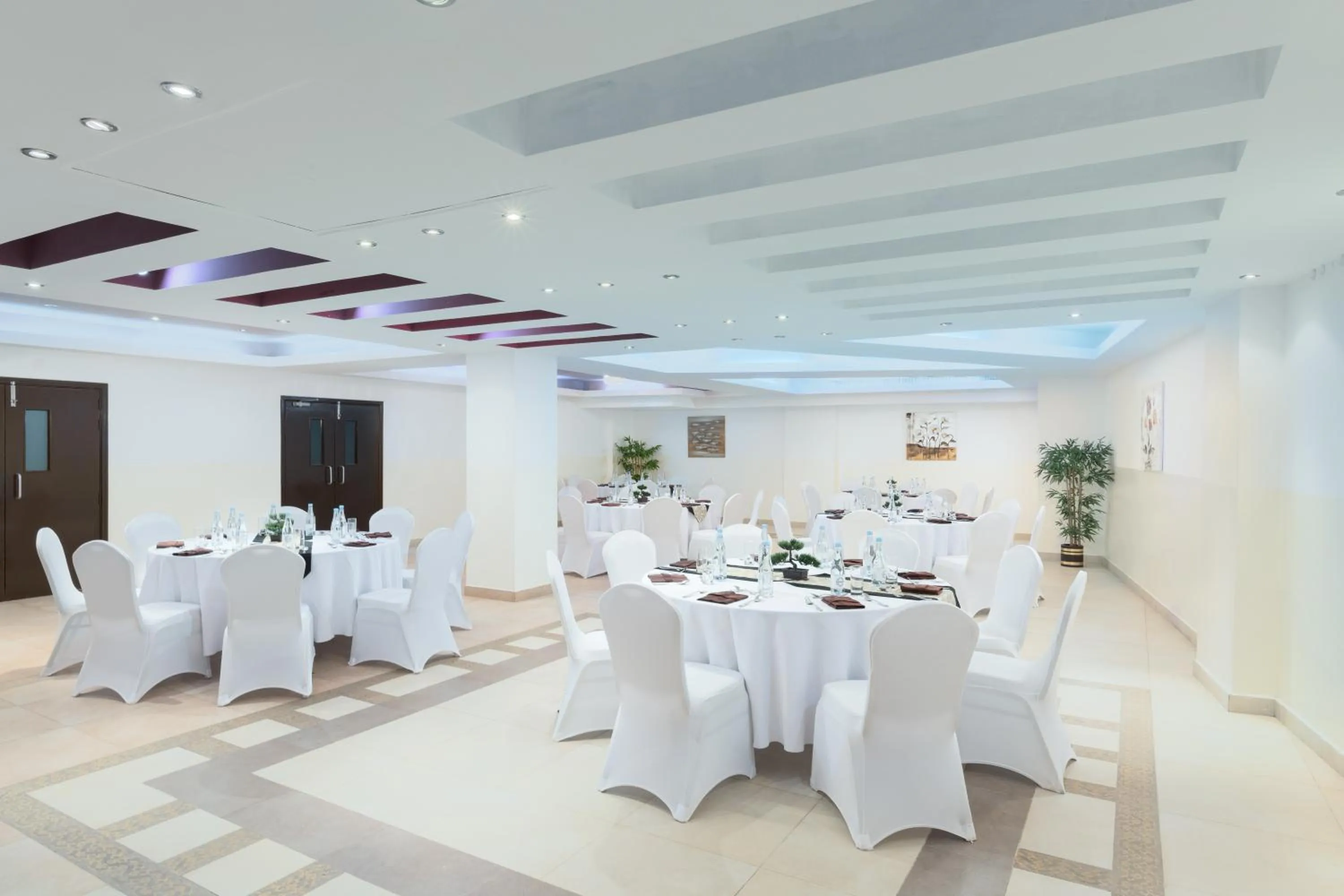 Banquet/Function facilities in Al Hail Waves Hotel Managed By Centara