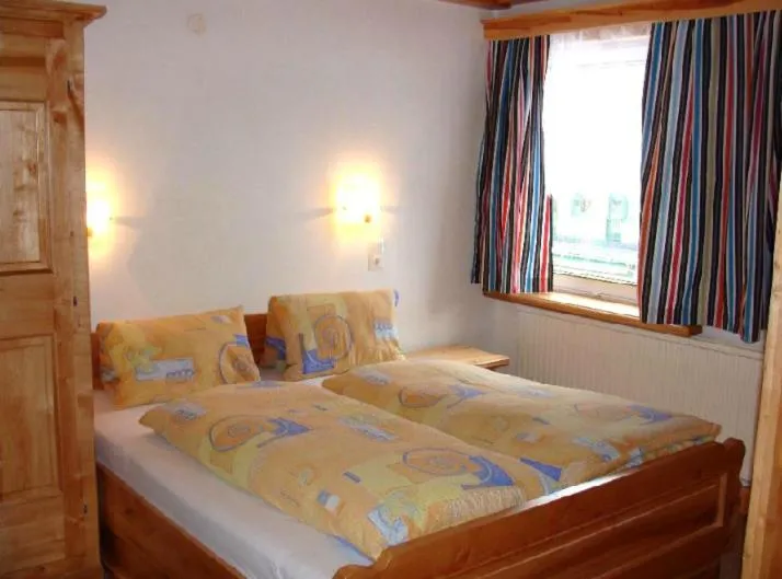 Bed in Appartement Gschwandtner