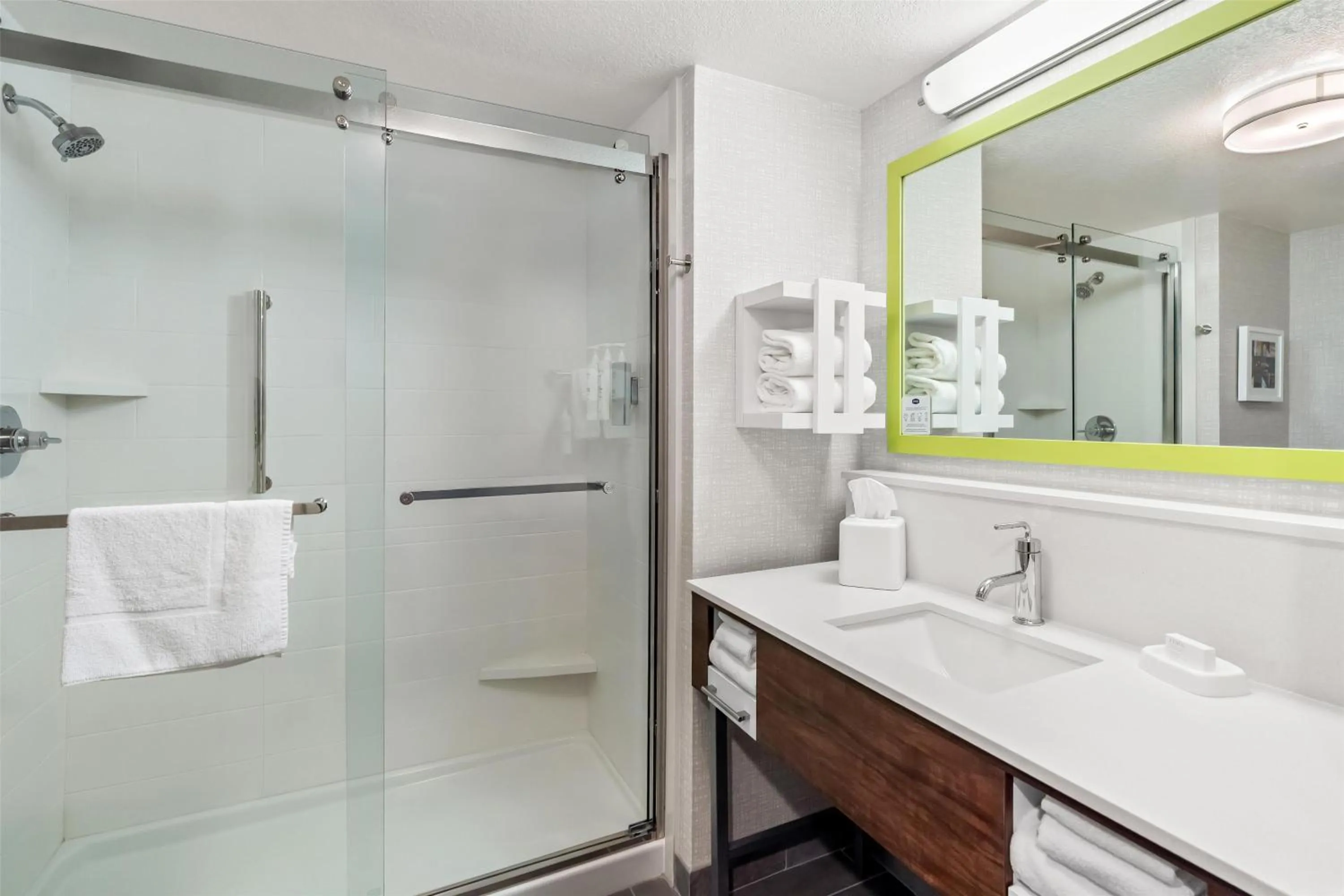 Bathroom in Hampton Inn & Suites Lathrop