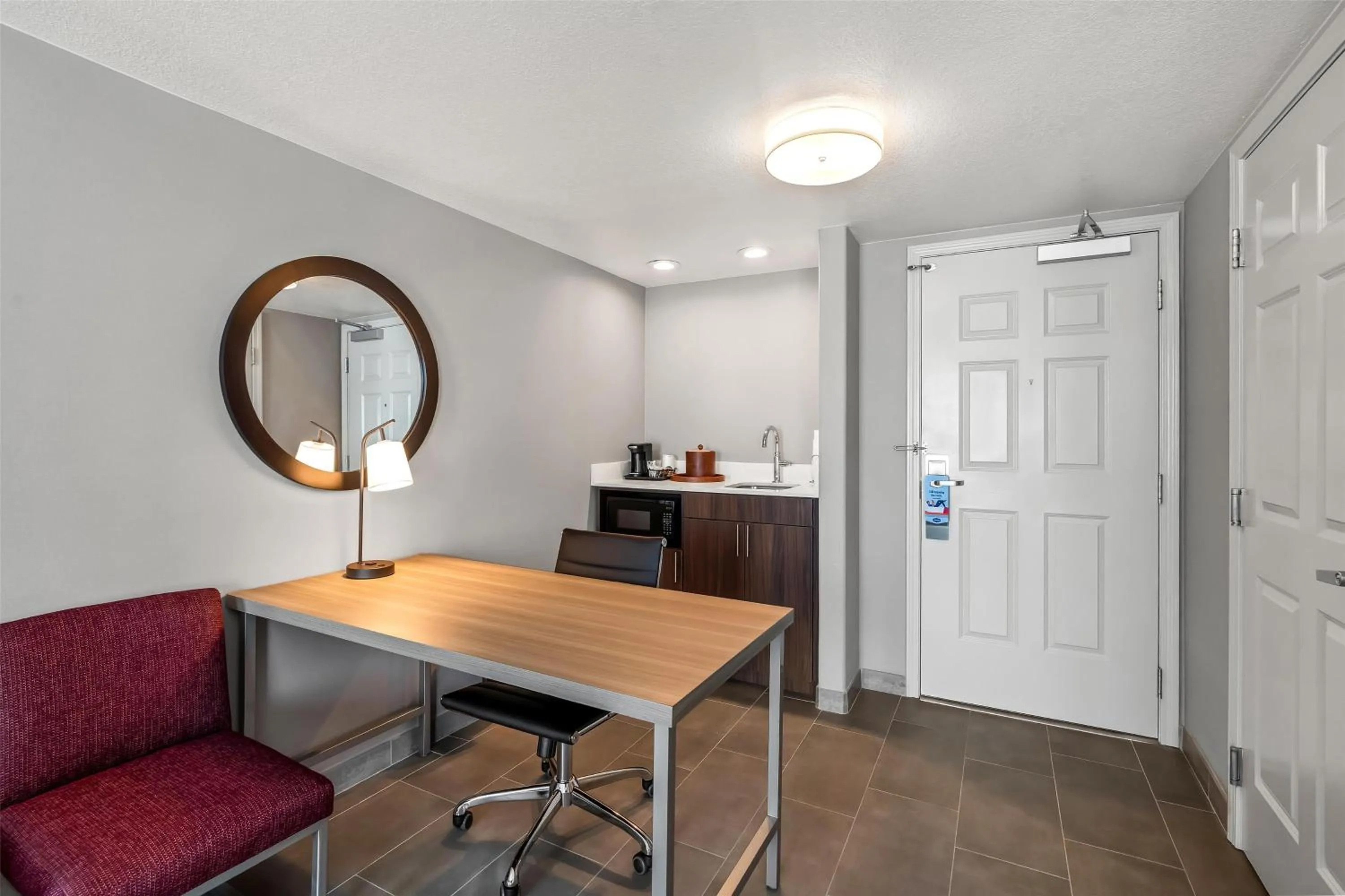 Bedroom in Hampton Inn & Suites Lathrop