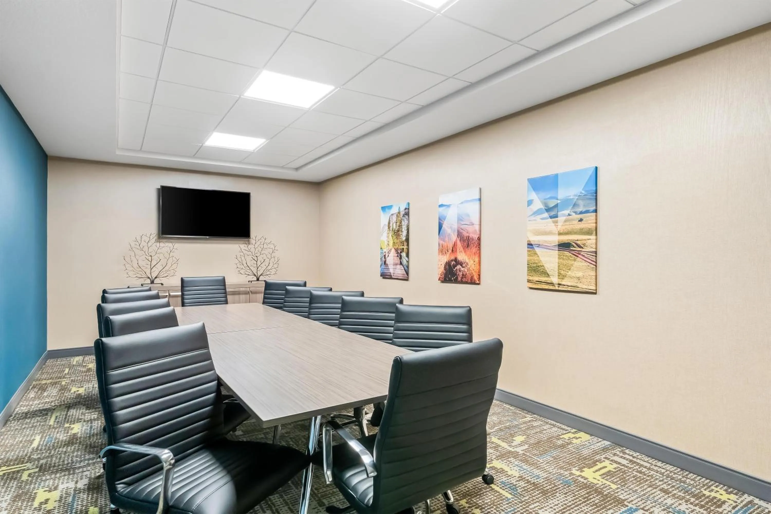 Meeting/conference room in Hampton Inn & Suites Lathrop