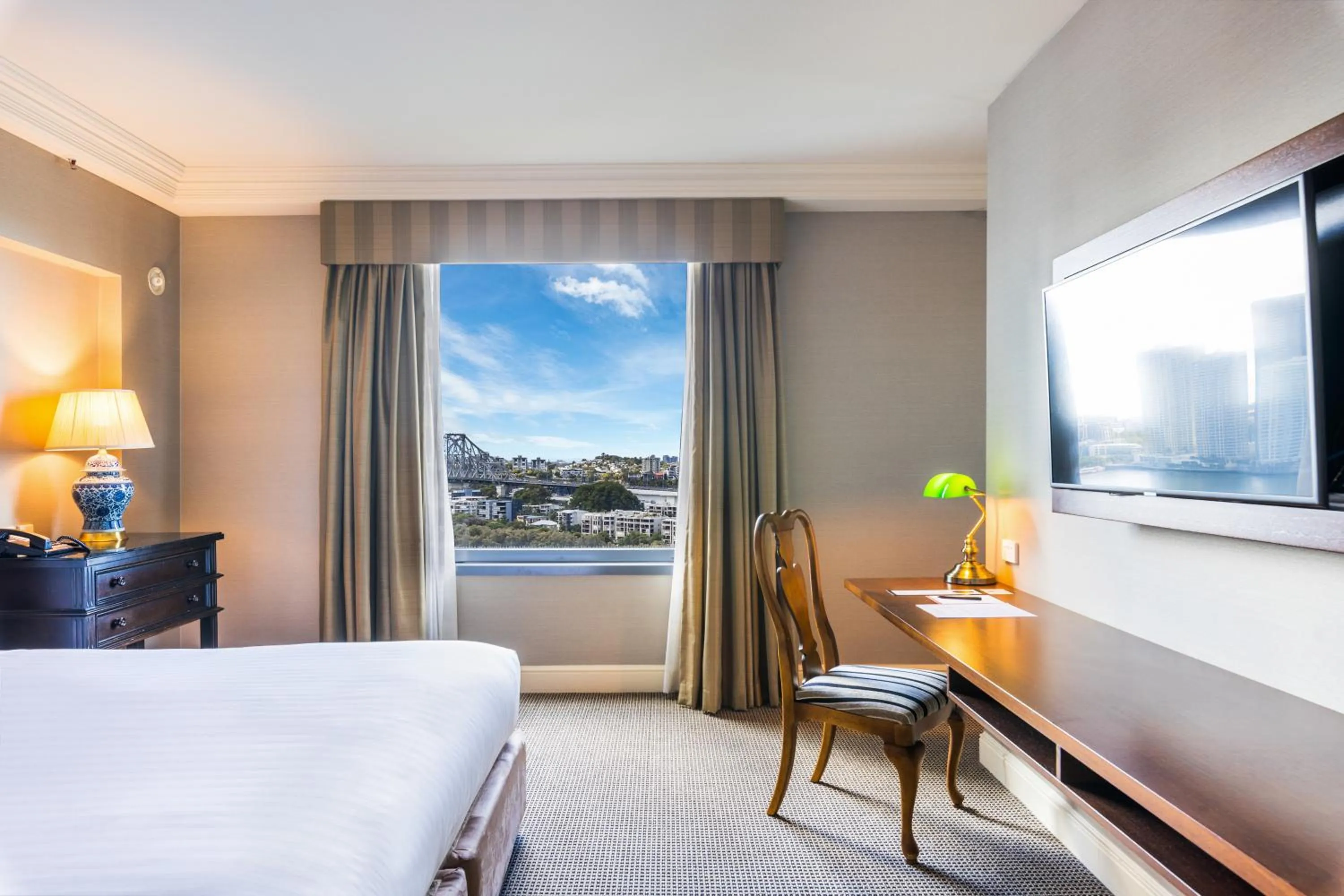 Bed in Stamford Plaza Brisbane