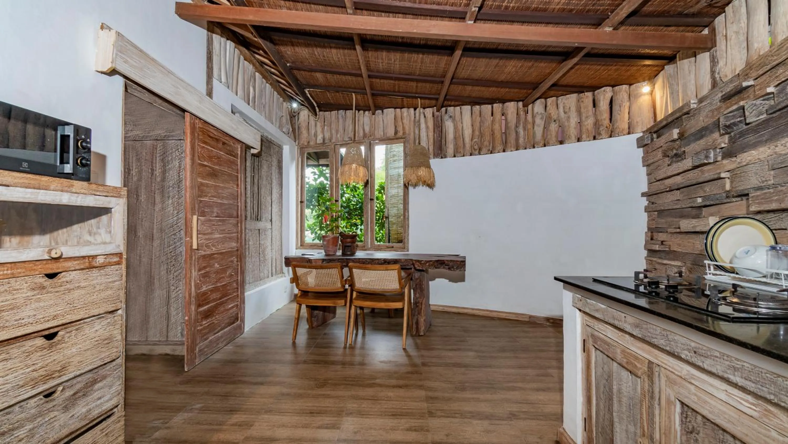 Kitchen or kitchenette in Umah Tis Sebatu