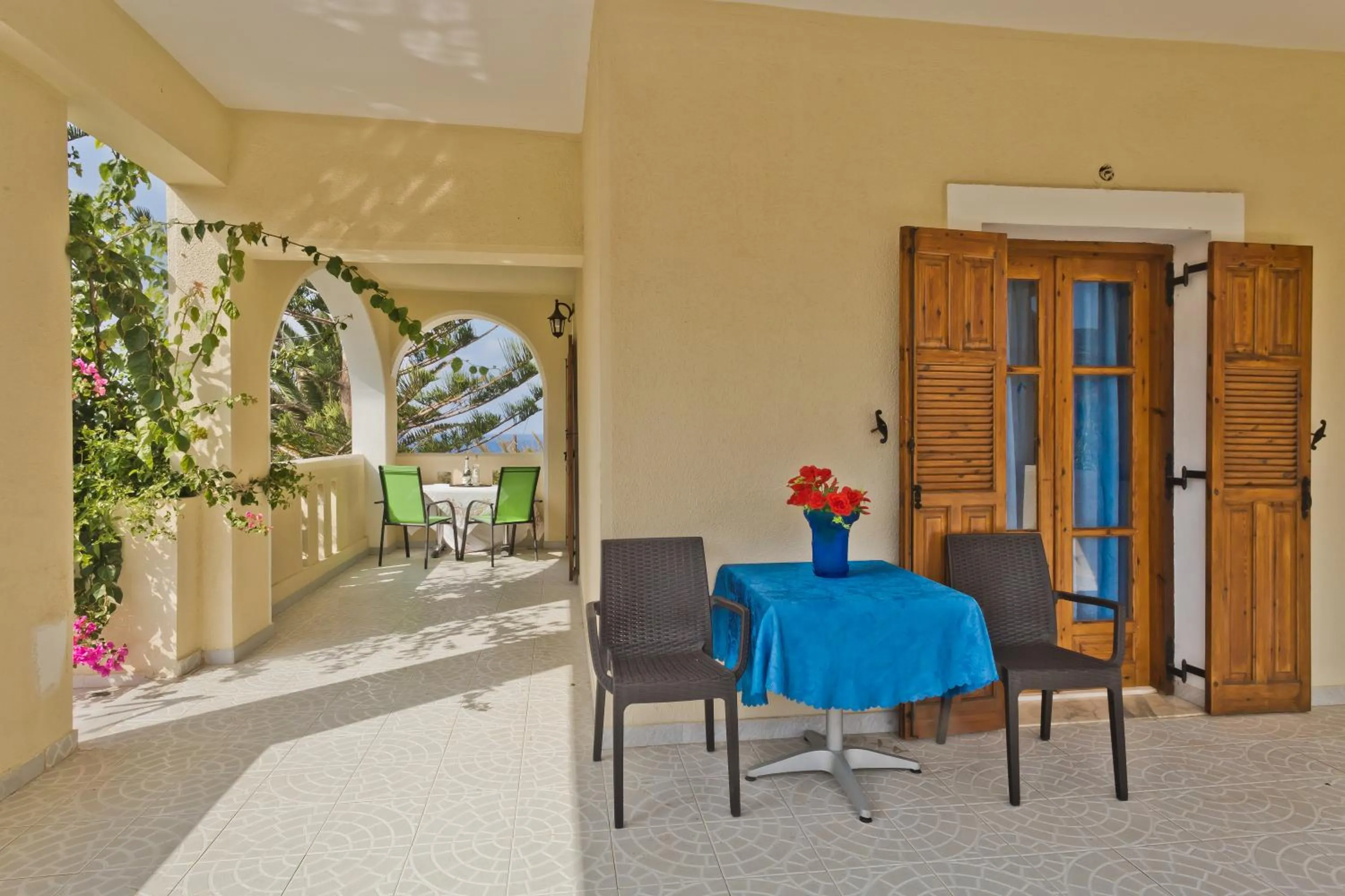 Seating area in Montemar Studios & Apartments