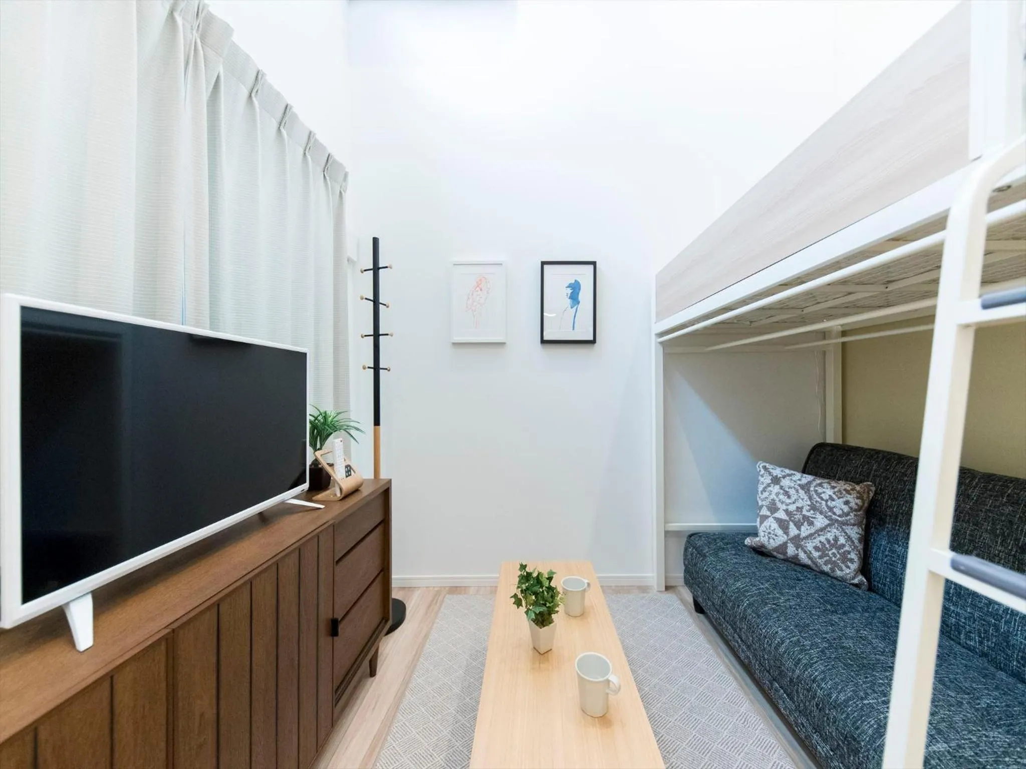 TV and multimedia in TRIP POD SUMIYOSHI C