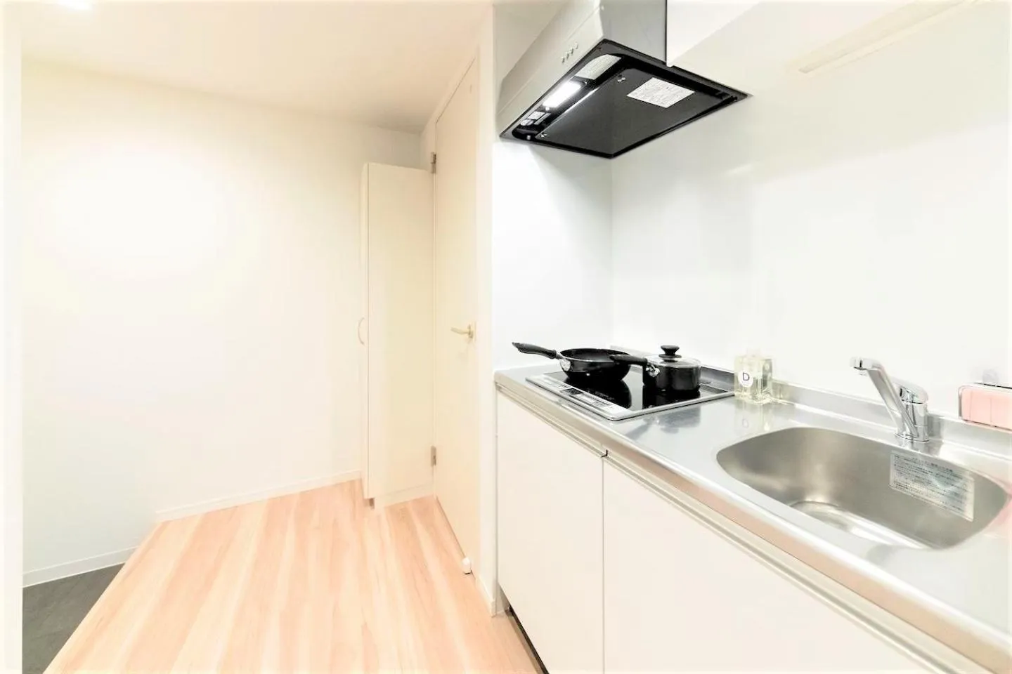 Kitchen or kitchenette in TRIP POD SUMIYOSHI C