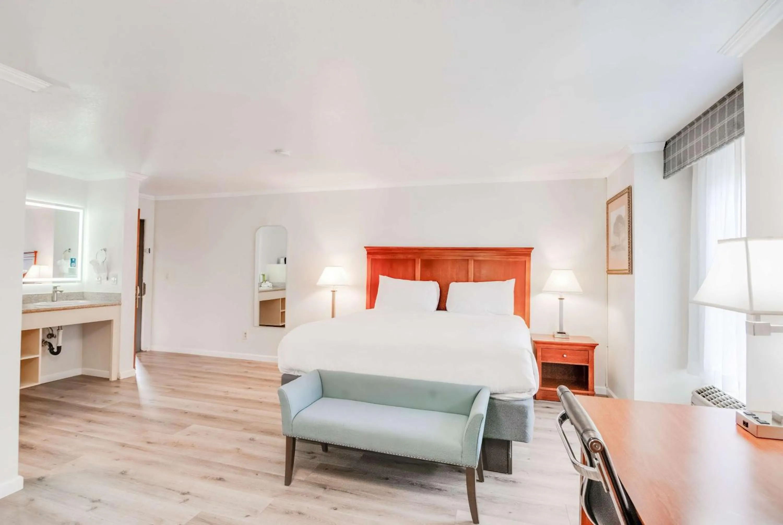 Photo of the whole room, Bed in Ramada by Wyndham Mountain View