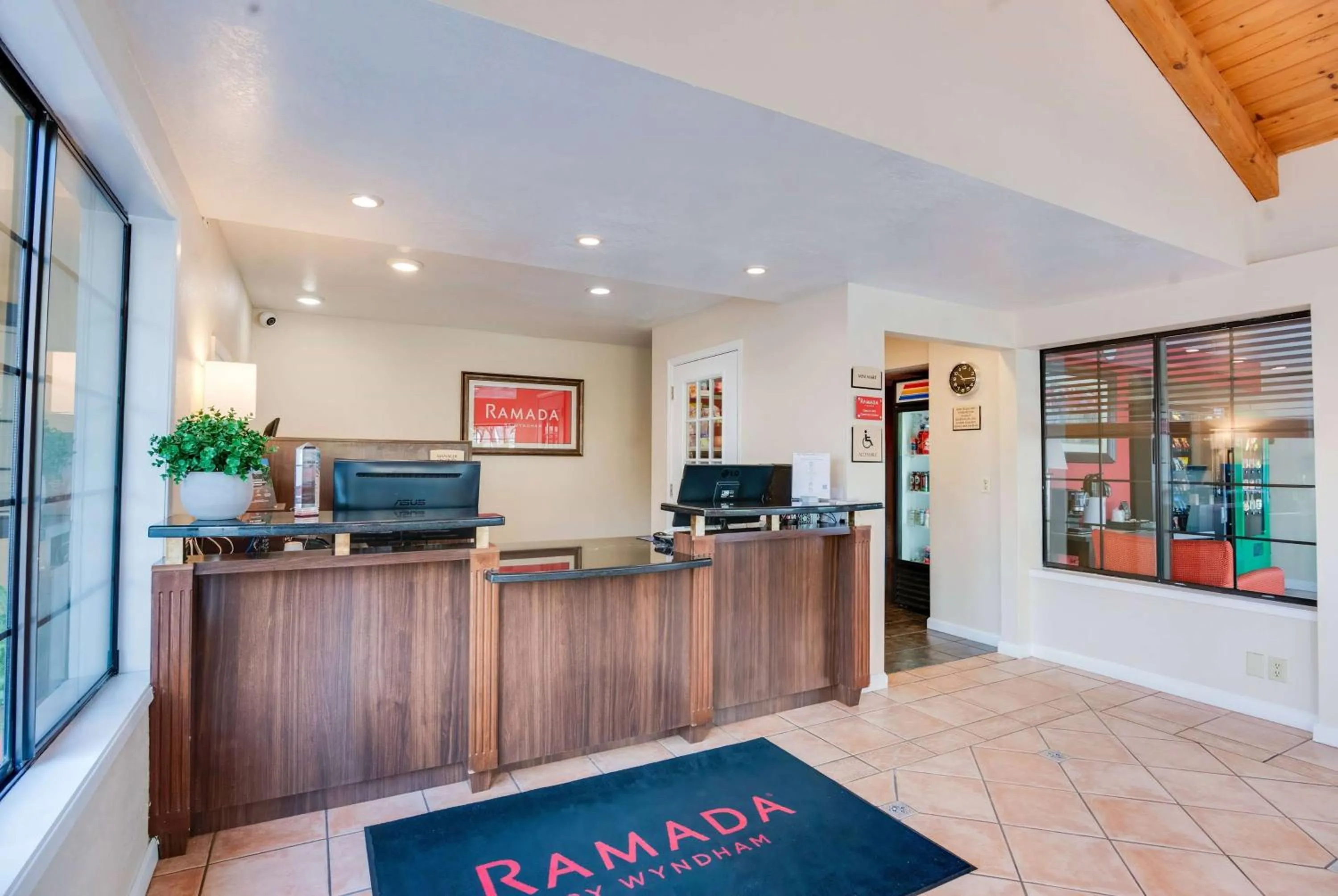 Lobby or reception in Ramada by Wyndham Mountain View