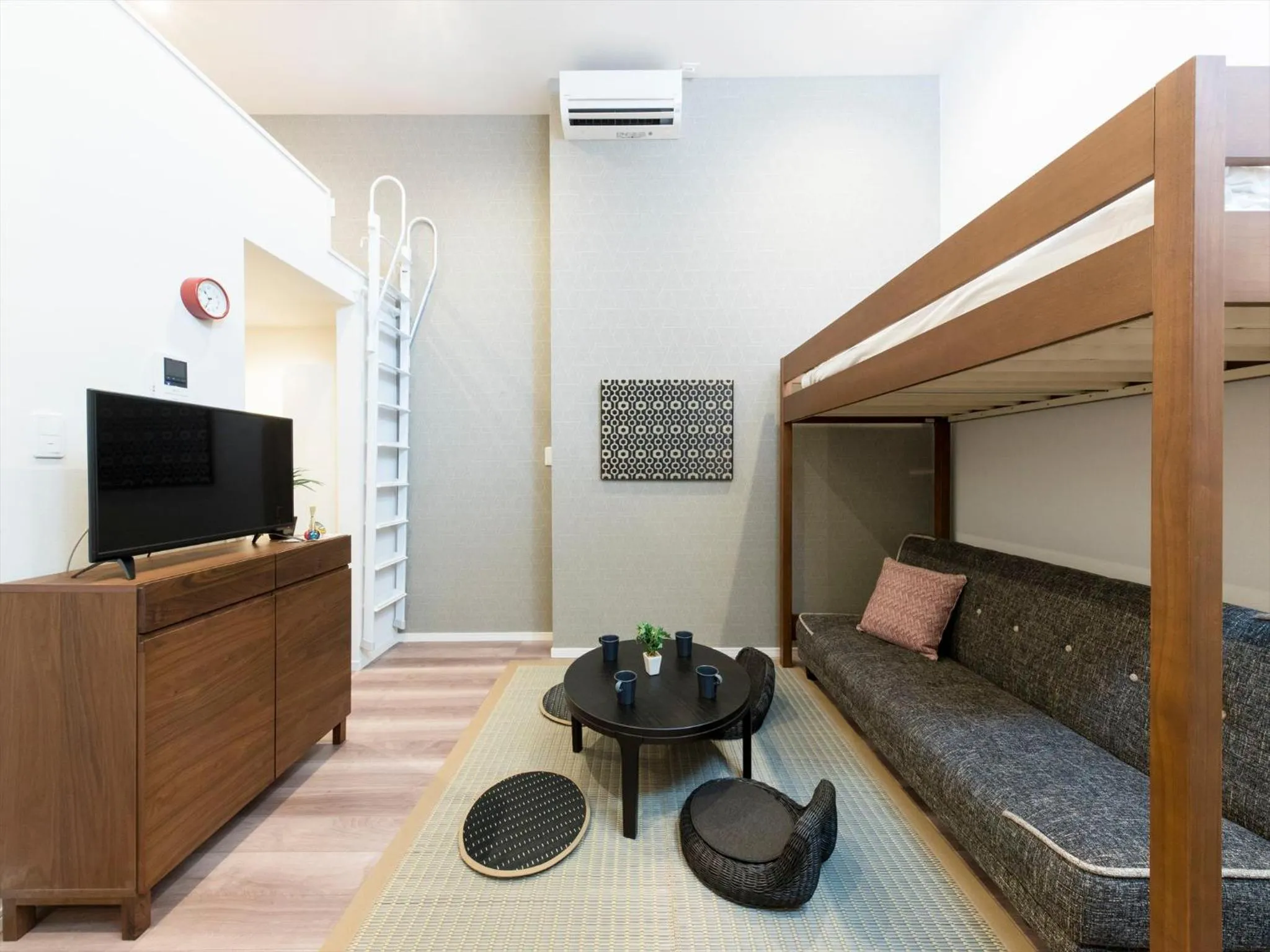 Living room in TRIP POD TOJIN-MACHI A