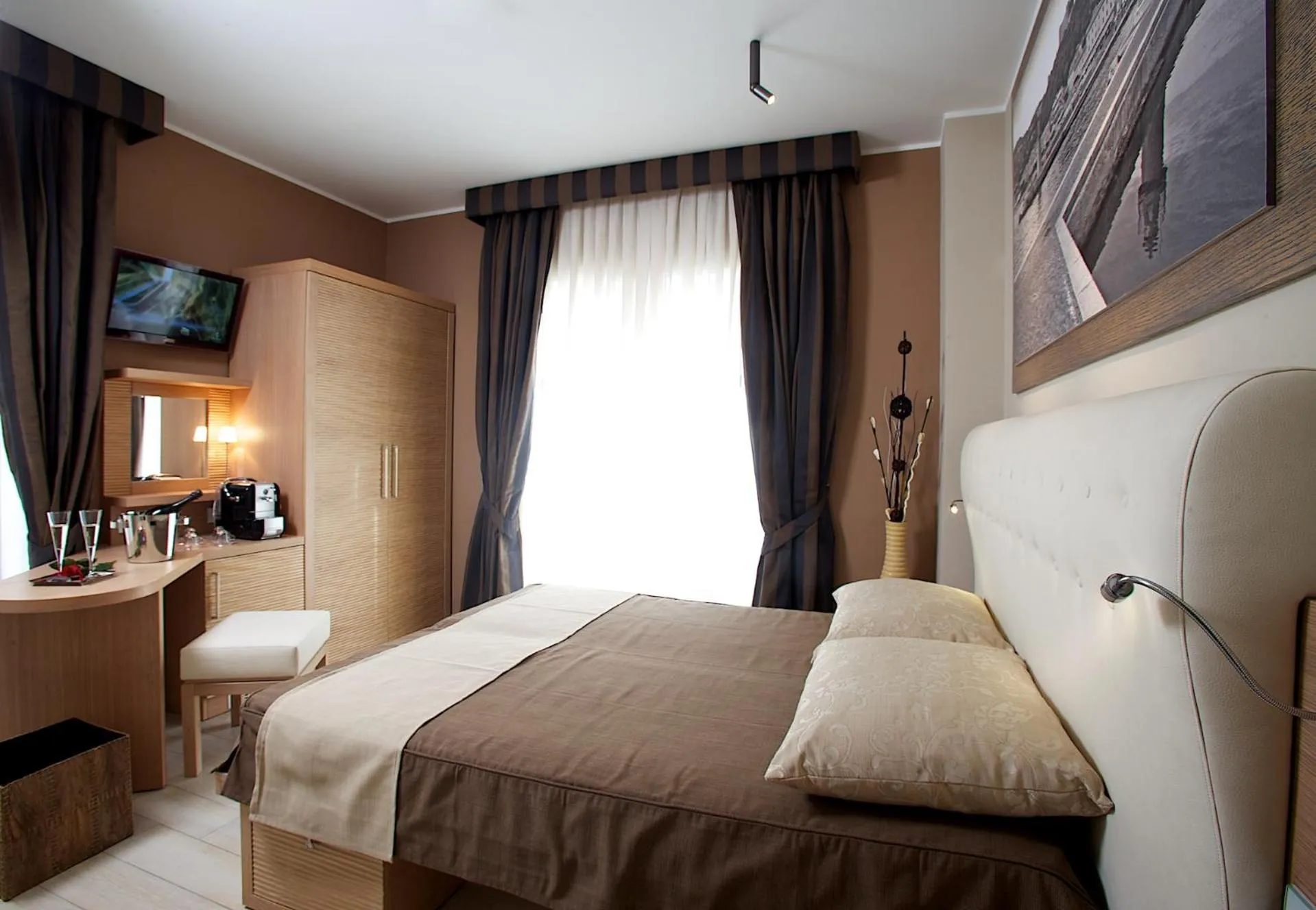 Bedroom, Bed in Hotel C'era Una Volta