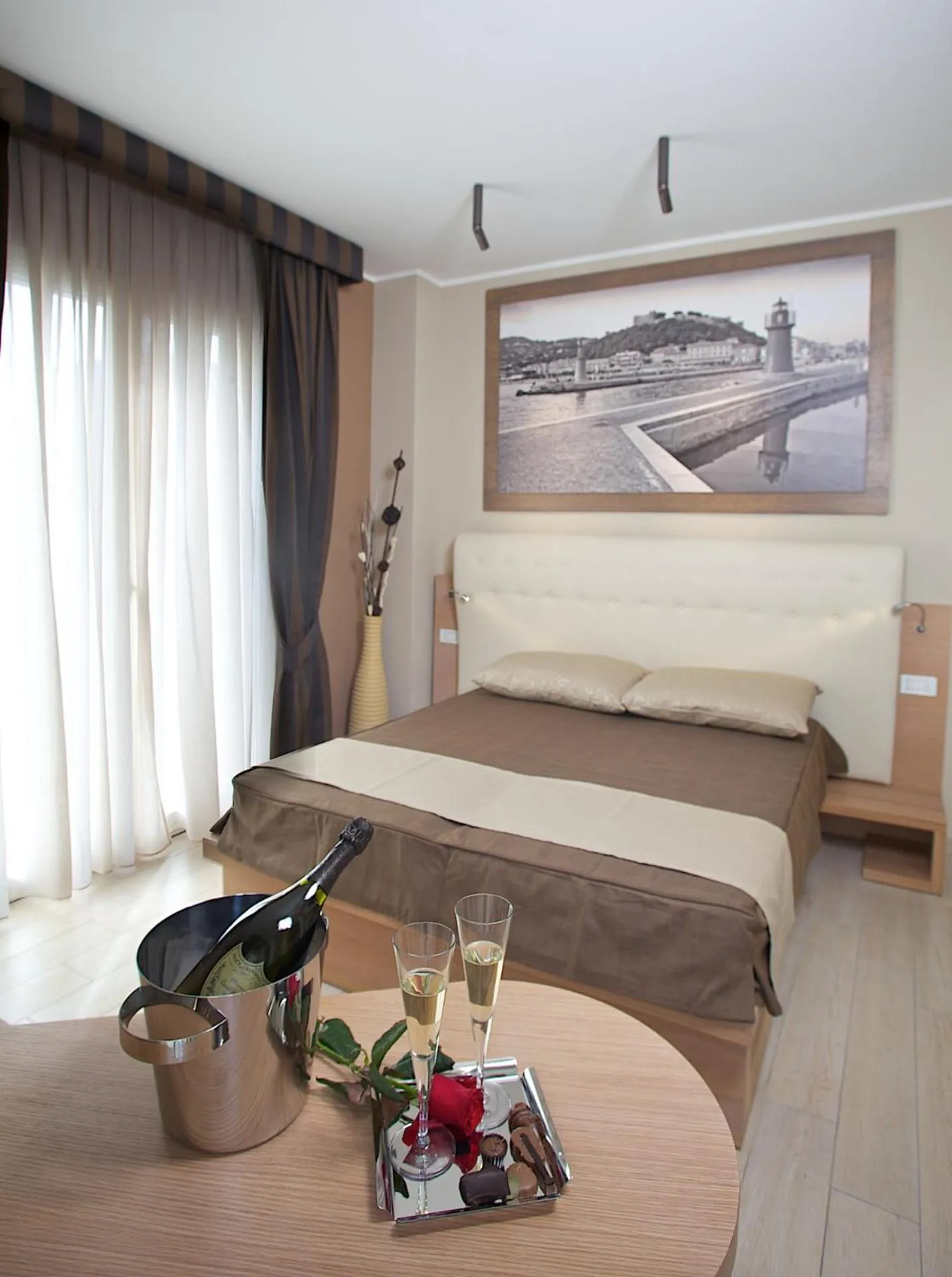 Bedroom, Bed in Hotel C'era Una Volta