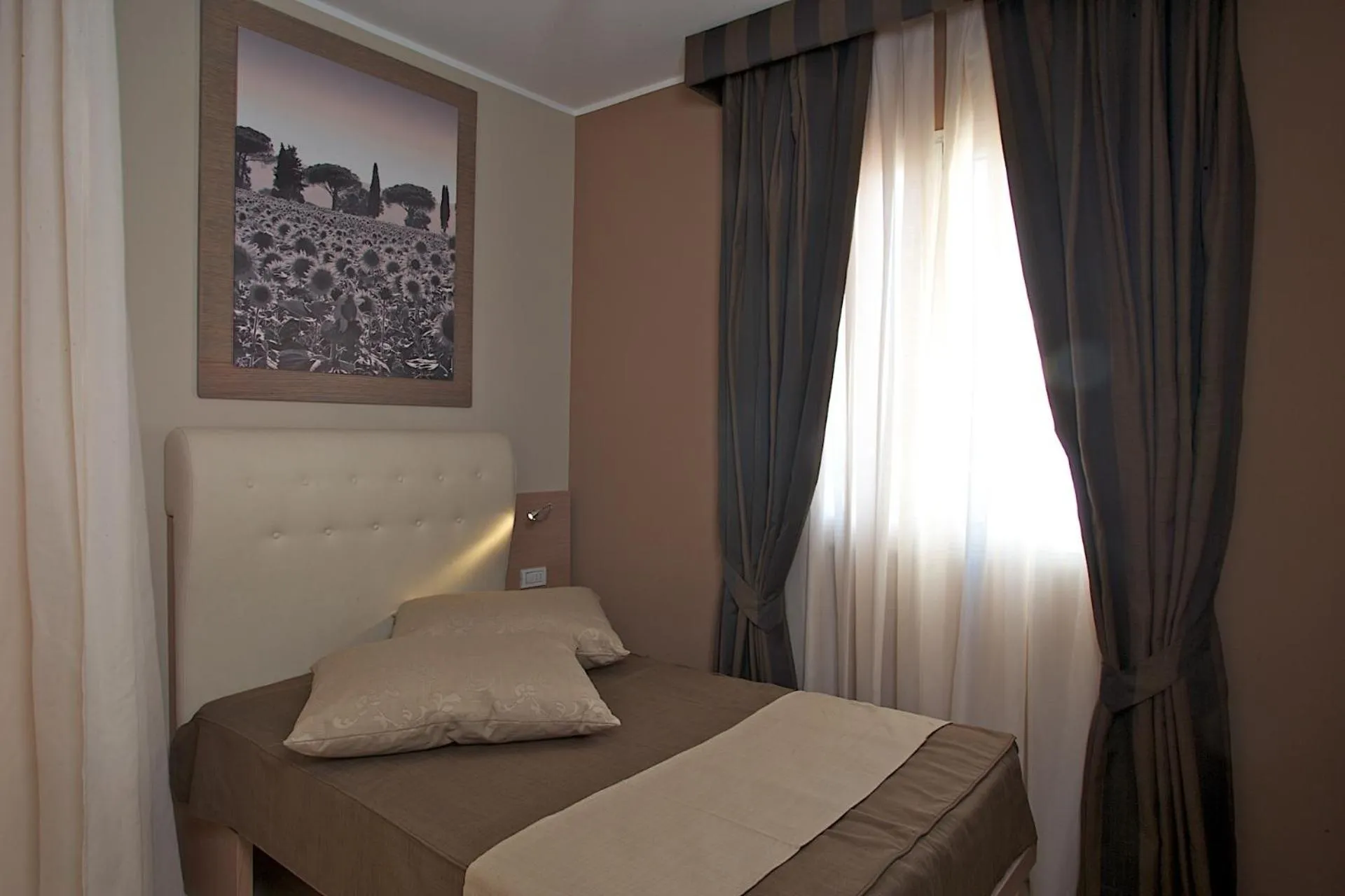 Bedroom, Bed in Hotel C'era Una Volta