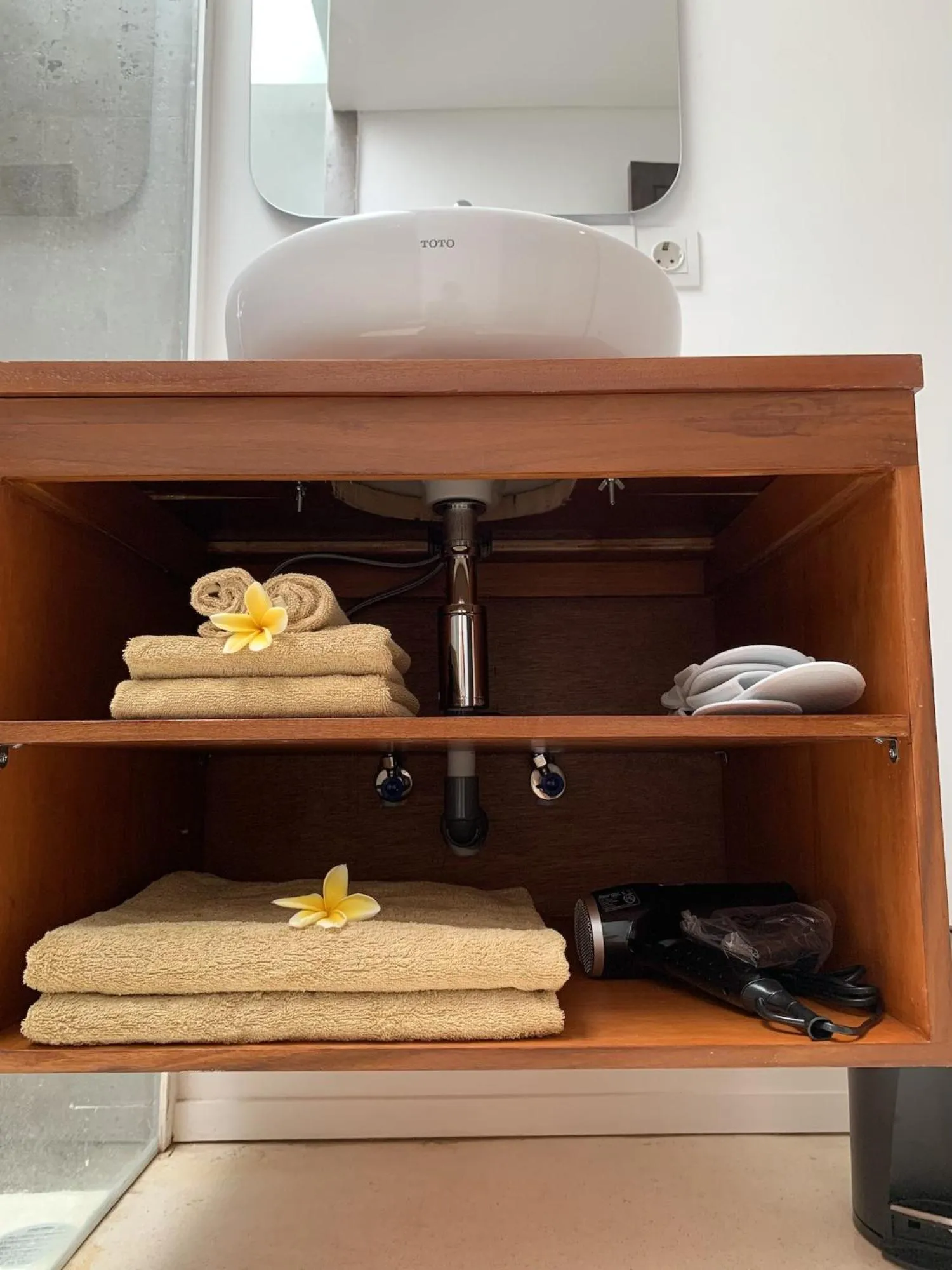 Bale Solah Lombok Holiday Resort