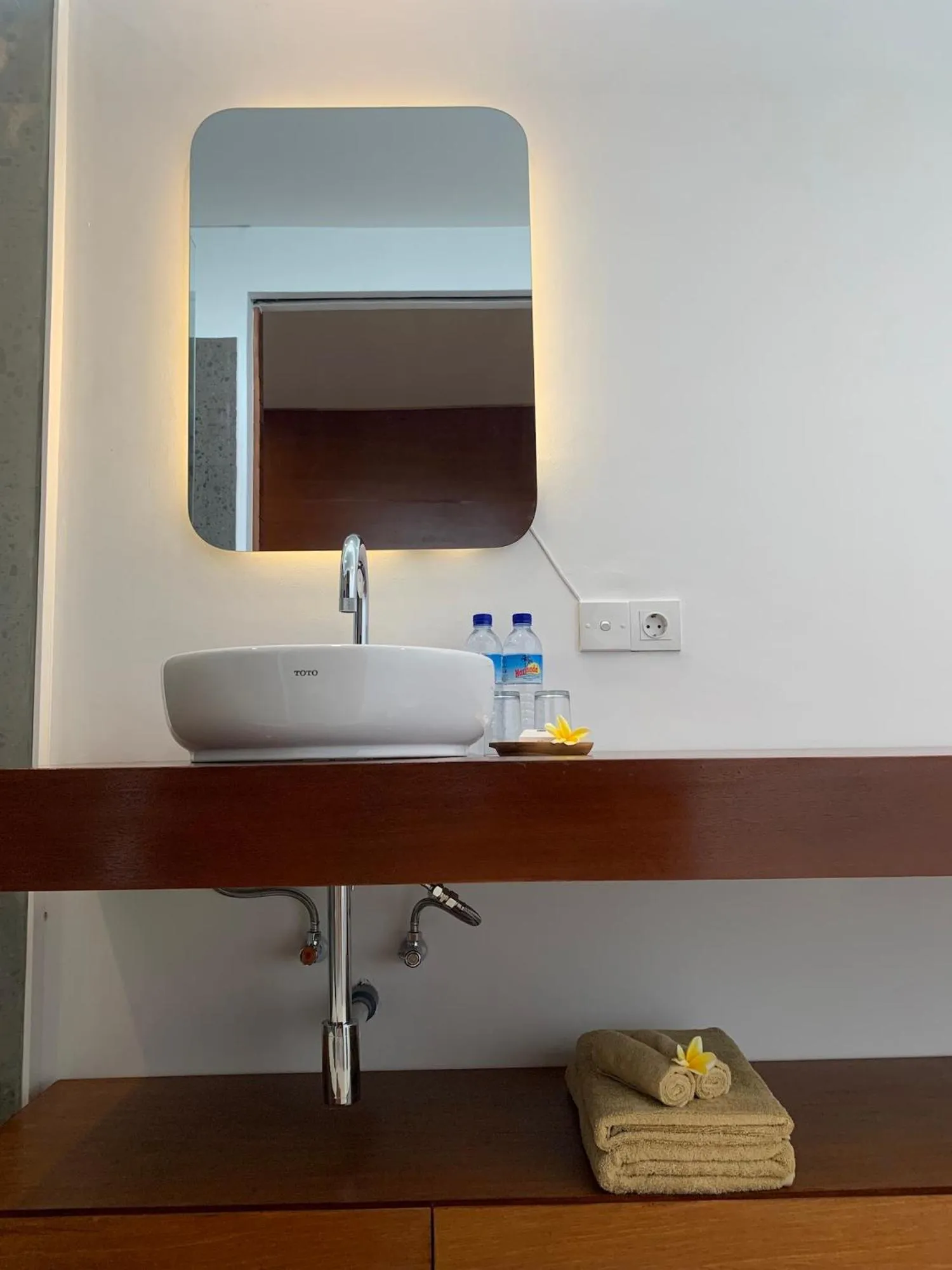 Bale Solah Lombok Holiday Resort