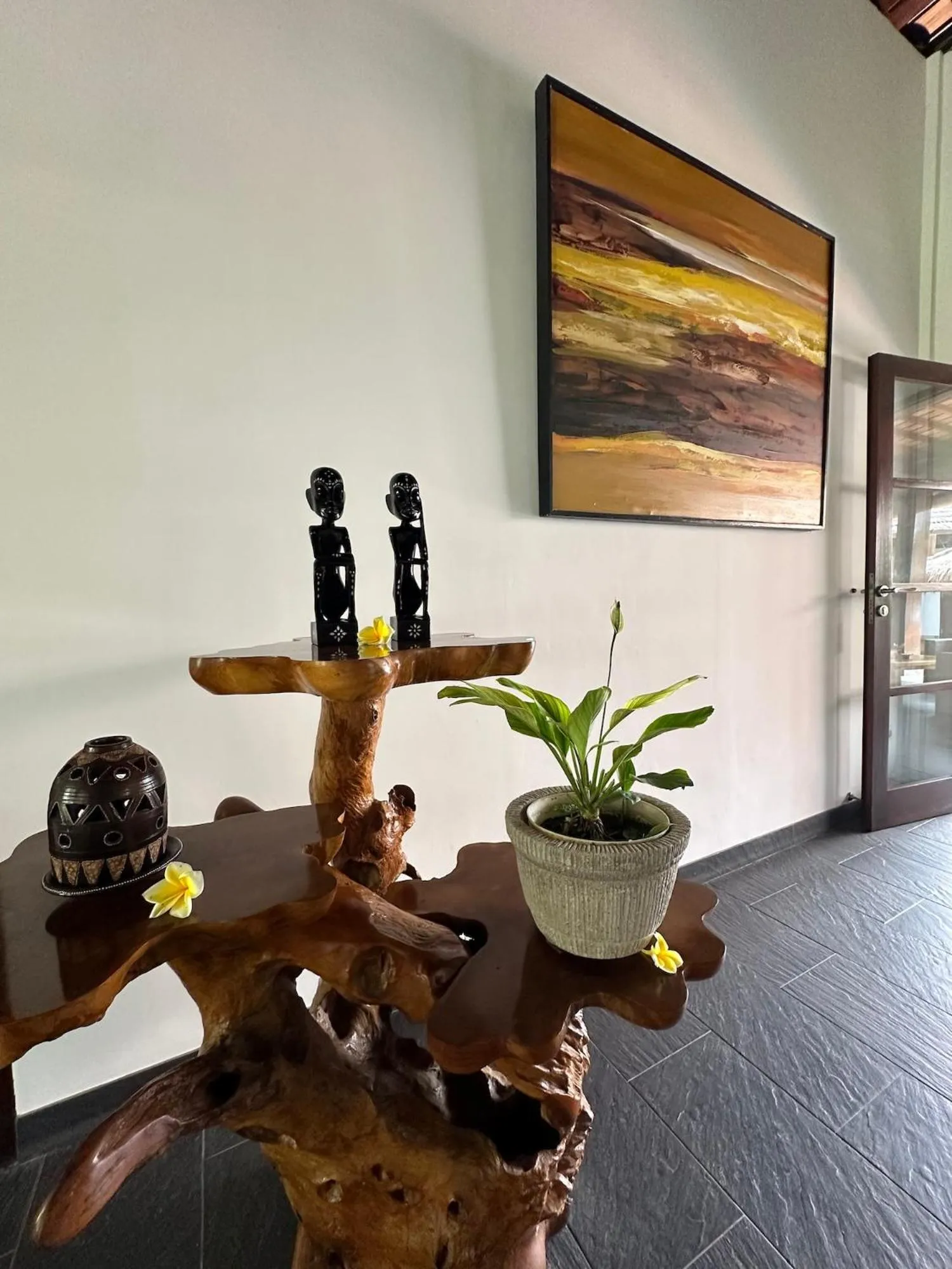 Bale Solah Lombok Holiday Resort