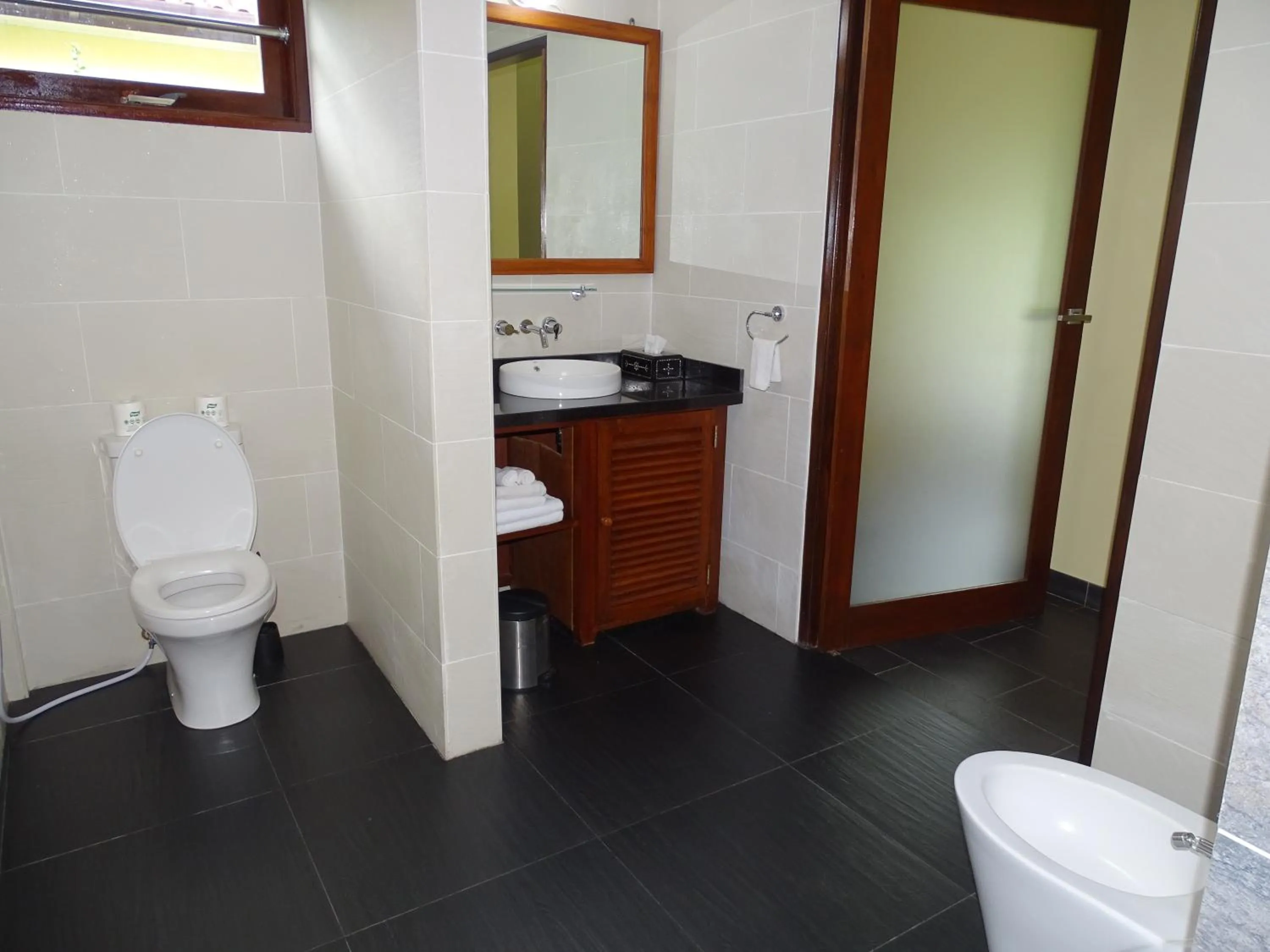 Toilet in Bale Solah Lombok Holiday Resort