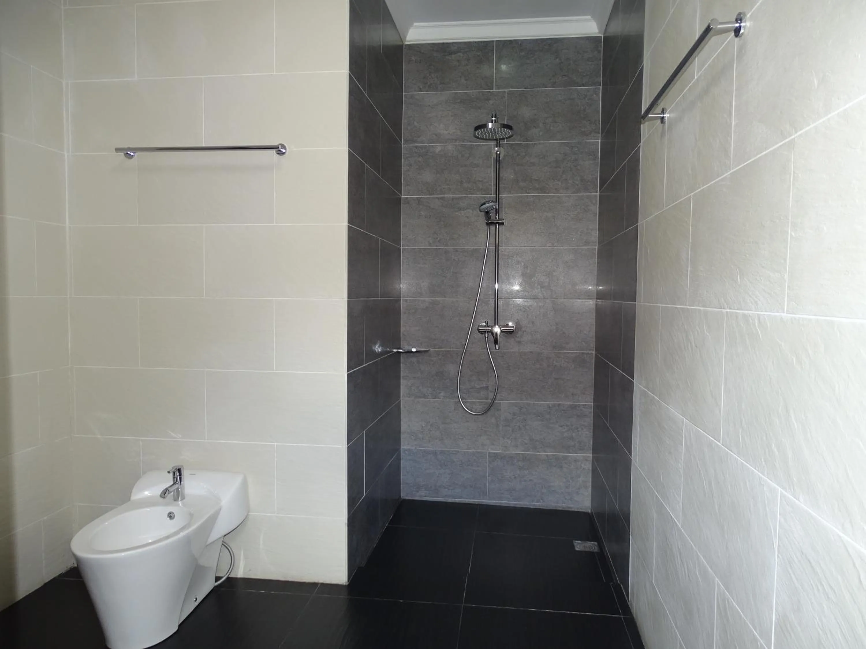 Shower in Bale Solah Lombok Holiday Resort