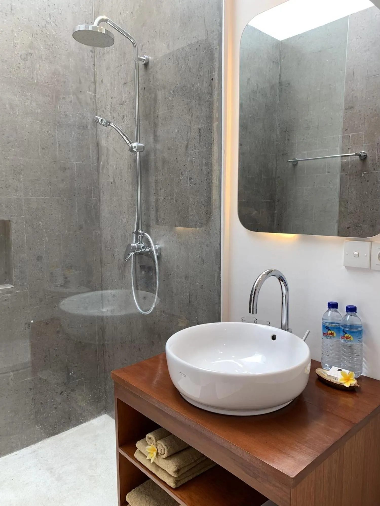 Bale Solah Lombok Holiday Resort