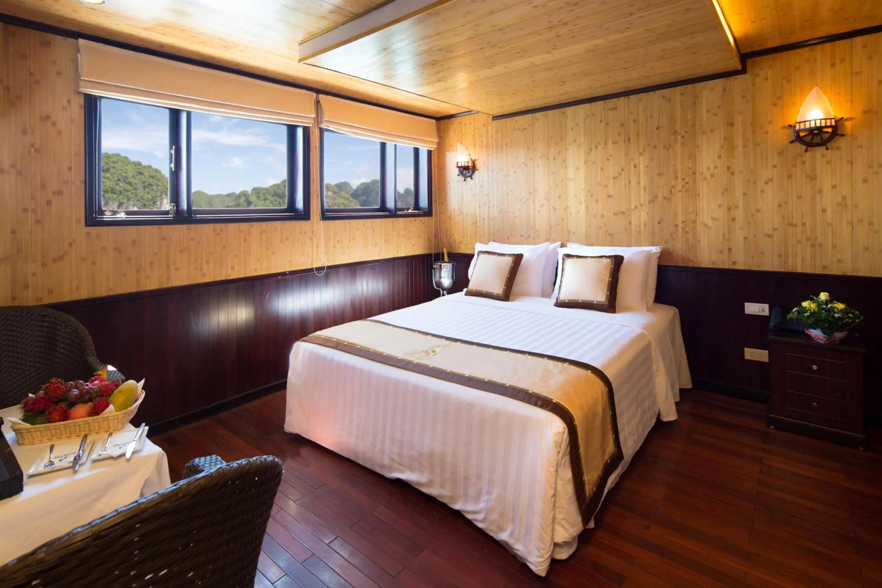 Bed in Syrena Cruises